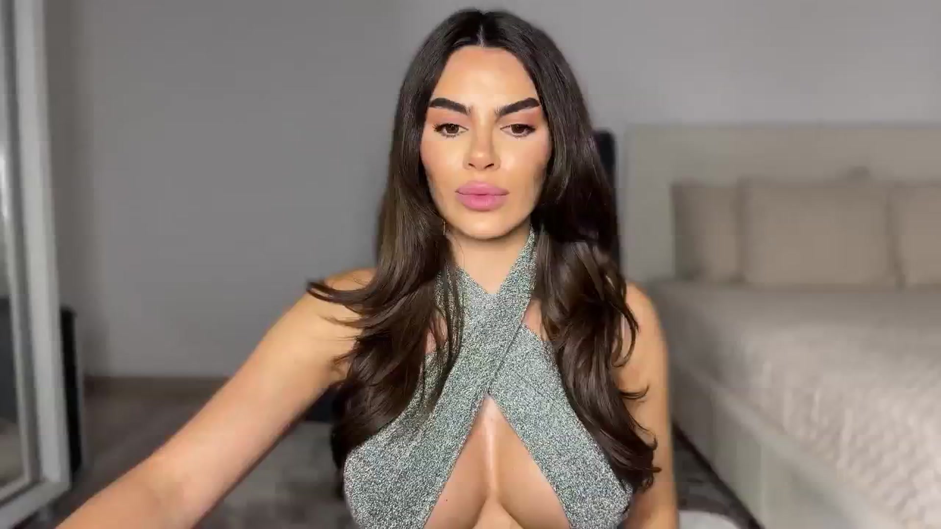 Gallery image thumbnail from BustyMiaaa's myfreecams stream on, 09/18/2024, 21:09 image 8 of 20