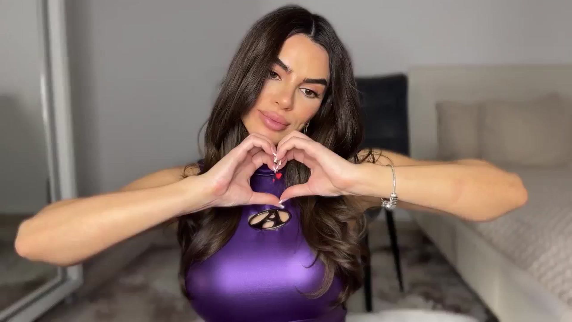 Gallery image thumbnail from BustyMiaaa's myfreecams stream on, 10/13/2024, 20:40 image 9 of 20