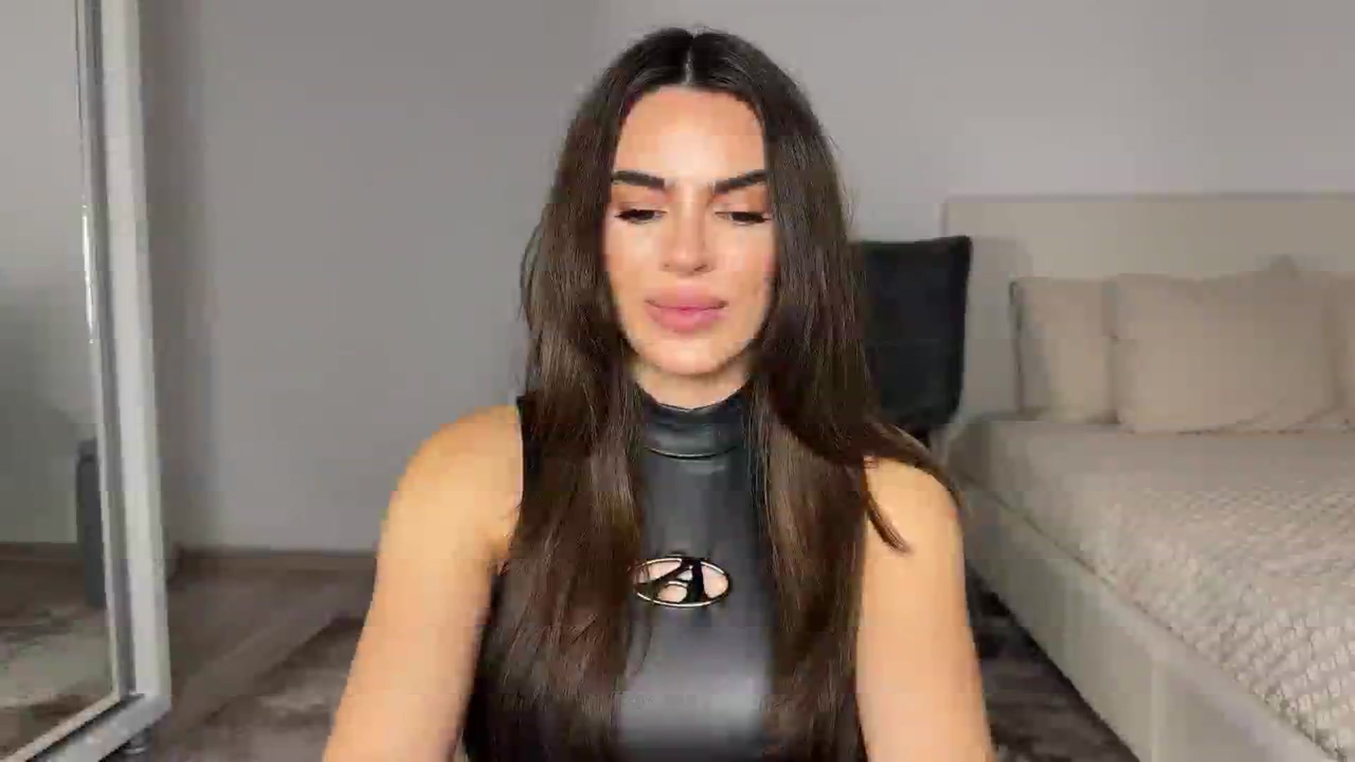 Gallery image thumbnail from BustyMiaaa's myfreecams stream on, 10/24/2024, 19:50 image 16 of 20