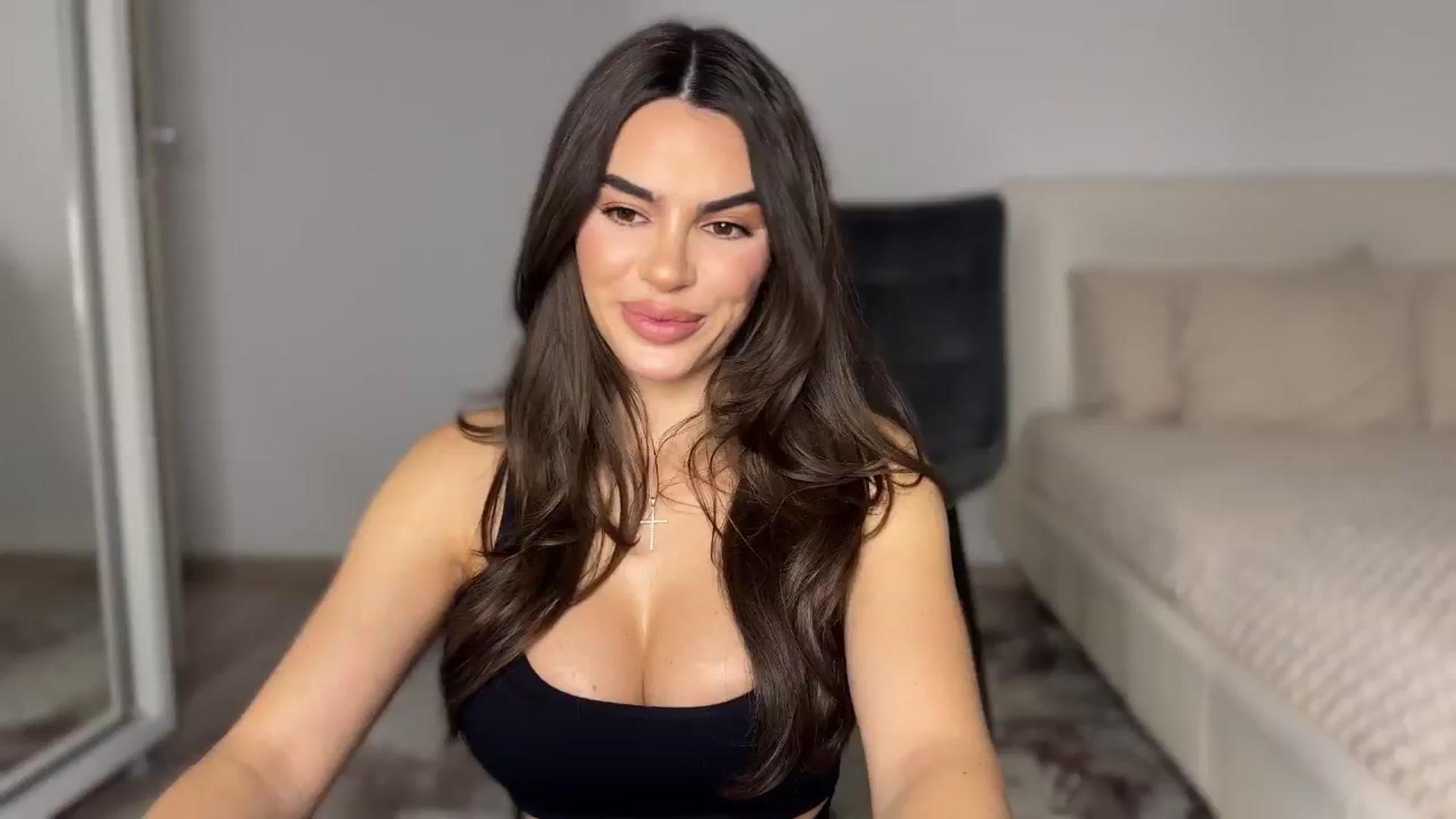 Gallery image thumbnail from BustyMiaaa's myfreecams stream on, 11/04/2024, 20:50 image 15 of 20