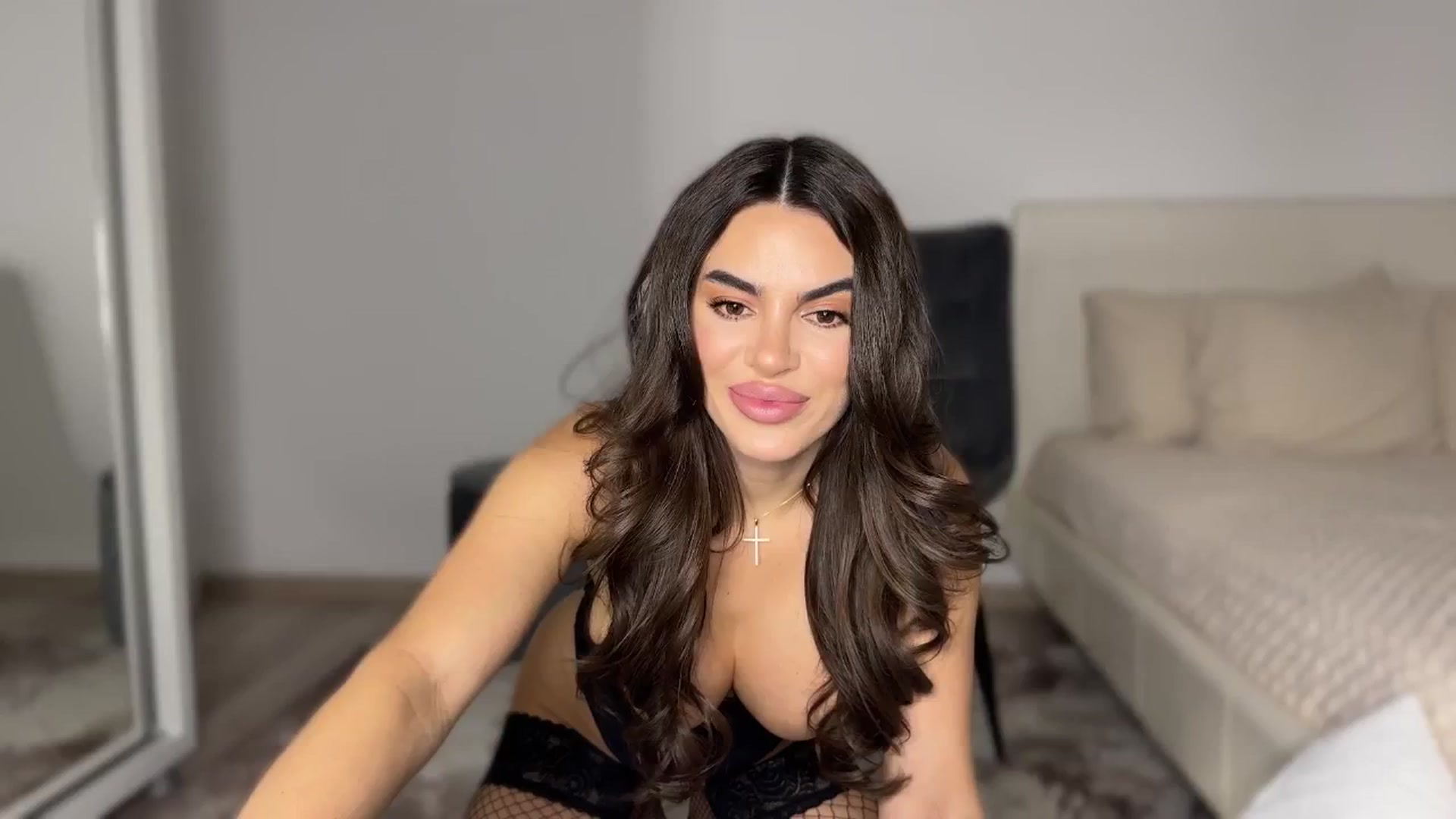 Gallery image thumbnail from BustyMiaaa's myfreecams stream on, 11/09/2024, 22:38 image 6 of 20