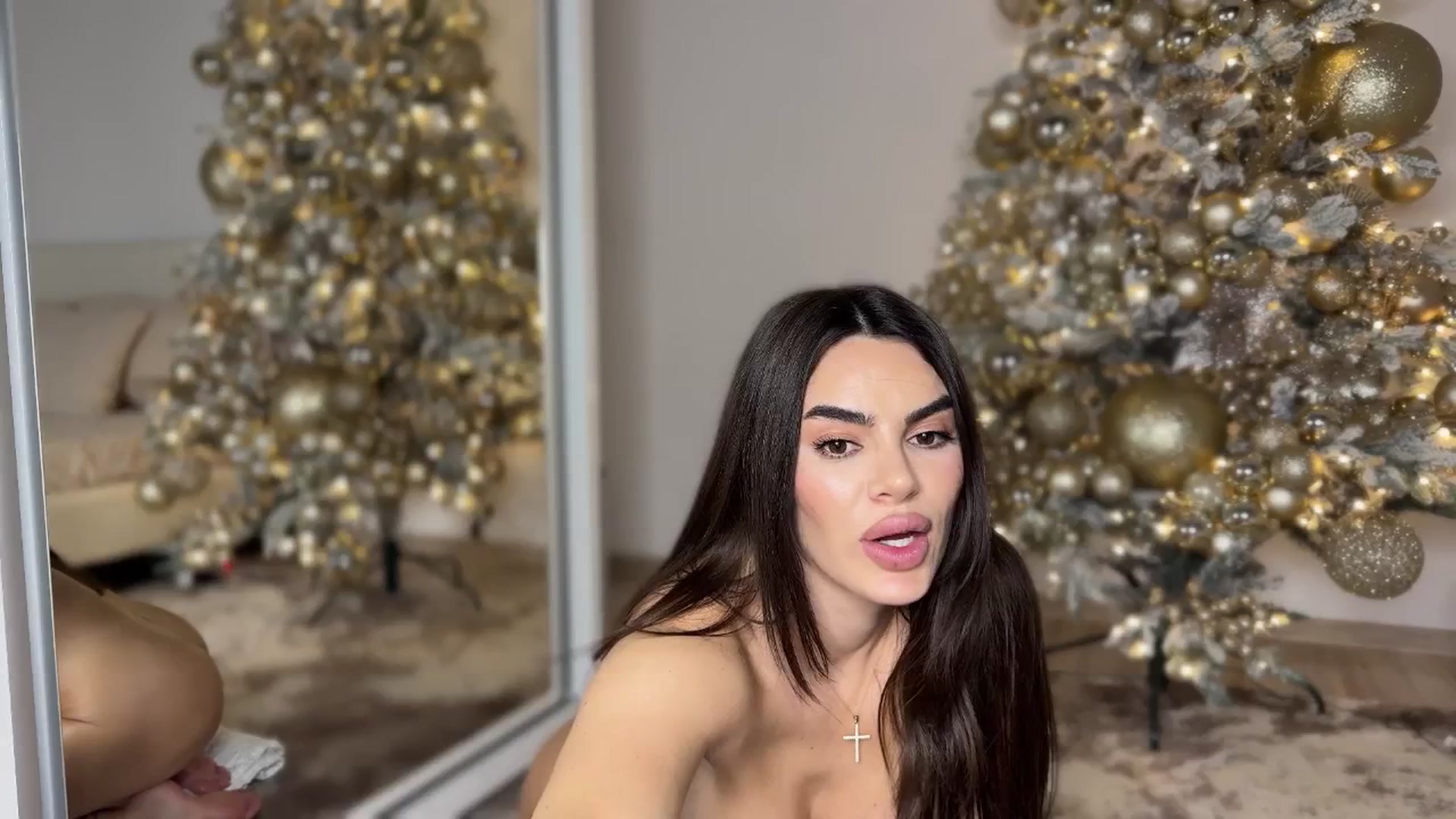 Gallery image thumbnail from BustyMiaaa's myfreecams stream on, 11/24/2024, 22:05 image 2 of 20
