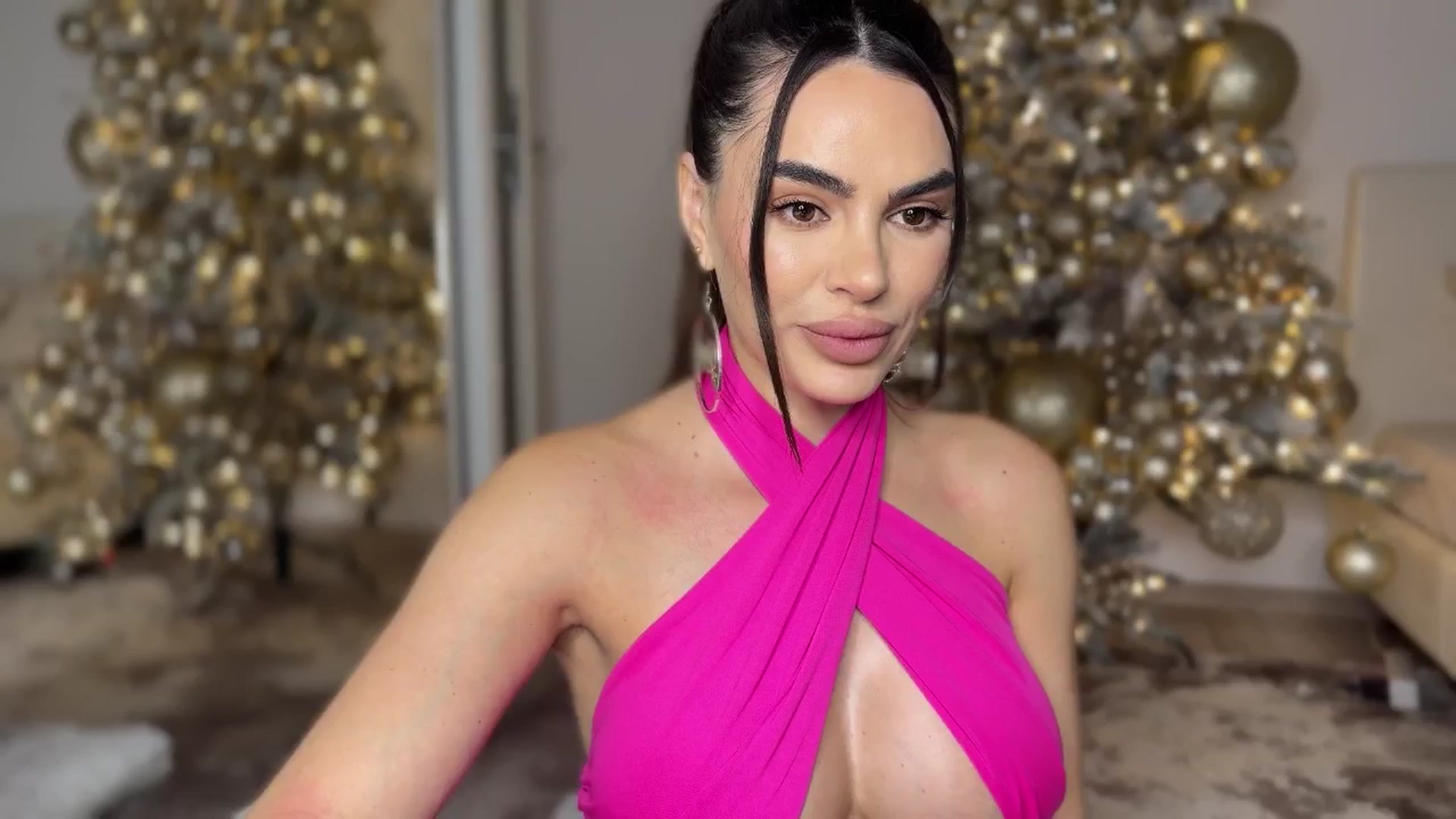 Gallery image thumbnail from BustyMiaaa's myfreecams stream on, 11/26/2024, 21:55 image 2 of 20