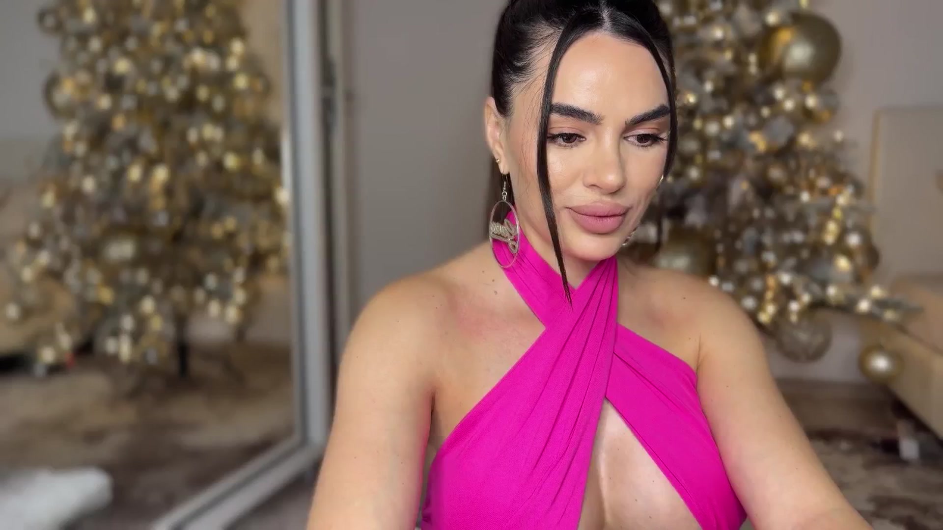 Gallery image thumbnail from BustyMiaaa's myfreecams stream on, 11/26/2024, 21:55 image 3 of 20