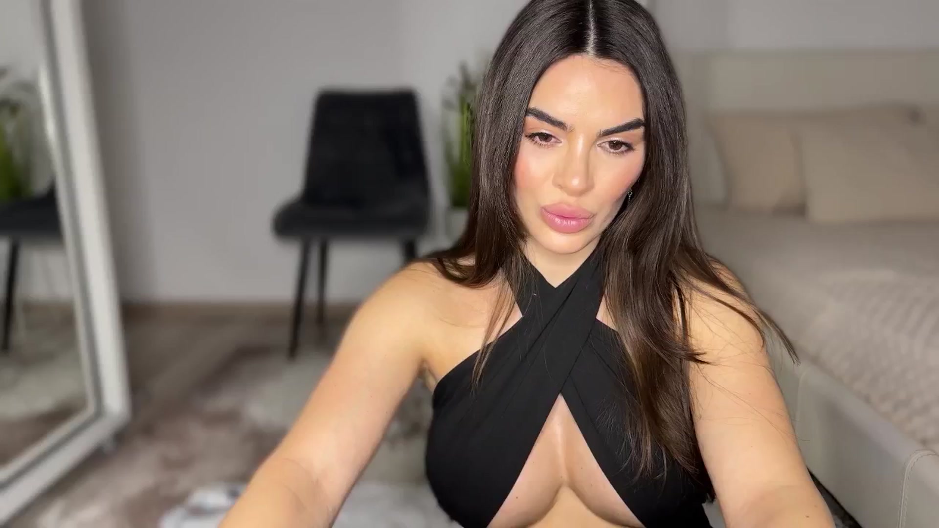 Gallery image thumbnail from BustyMiaaa's myfreecams stream on, 01/08/2025, 22:19 image 20 of 20