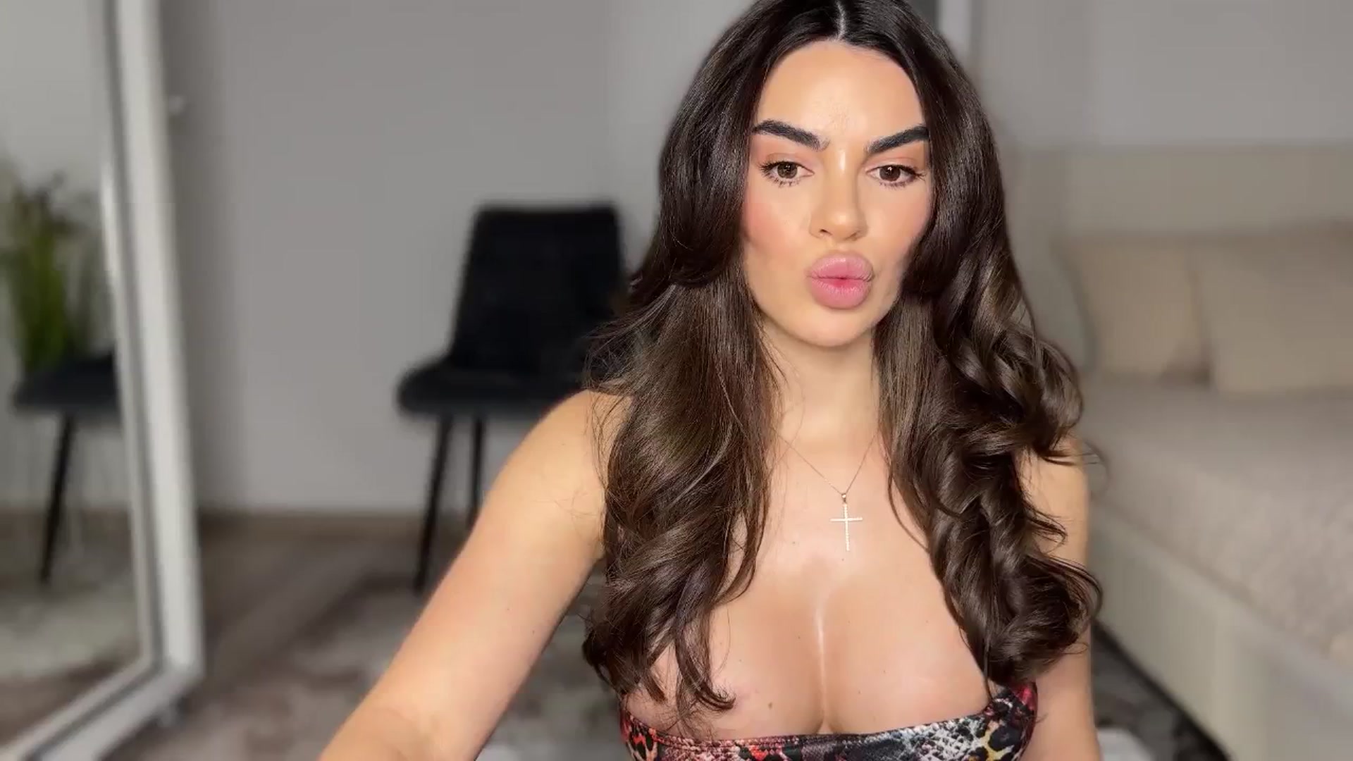 Gallery image thumbnail from BustyMiaaa's myfreecams stream on, 01/11/2025, 20:20 image 19 of 20
