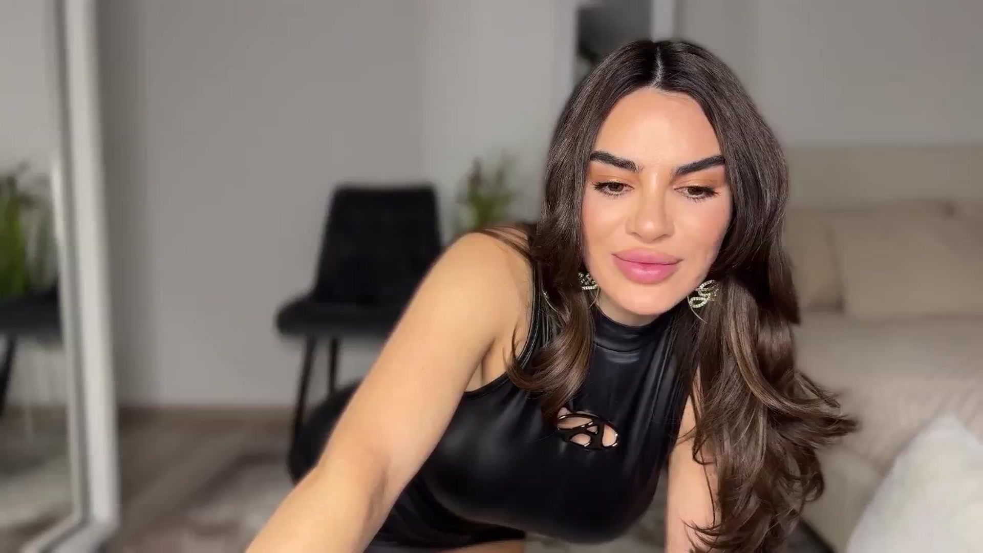 Gallery image thumbnail from BustyMiaaa's myfreecams stream on, 01/12/2025, 21:55 image 2 of 20