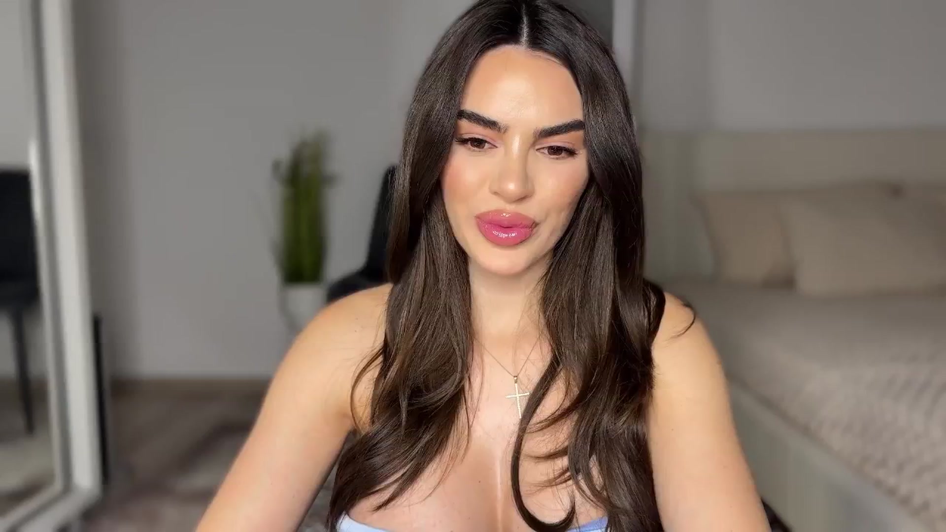 Gallery image thumbnail from BustyMiaaa's myfreecams stream on, 01/21/2025, 22:12 image 3 of 20