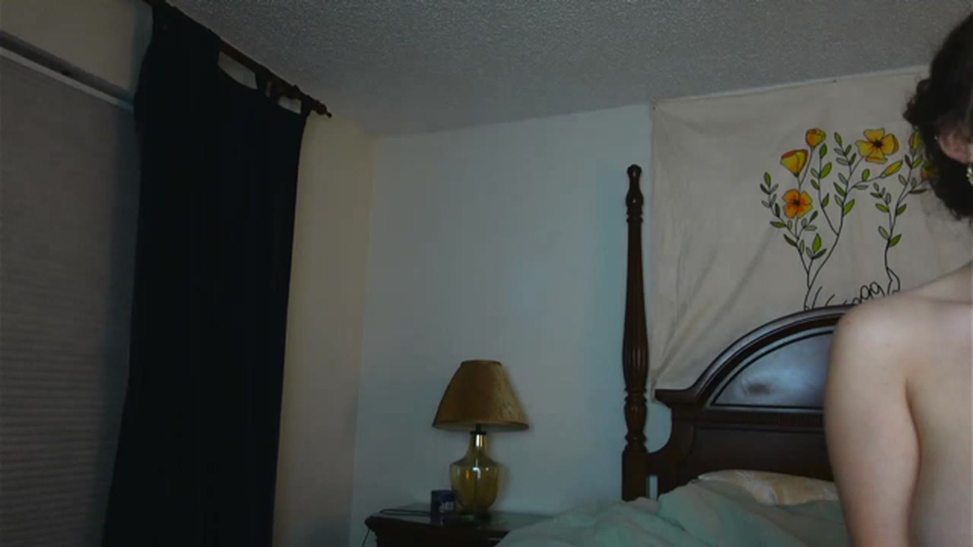 Gallery image thumbnail from BustyRedHeadx's myfreecams stream on, 12/21/2022, 08:05 image 17 of 20