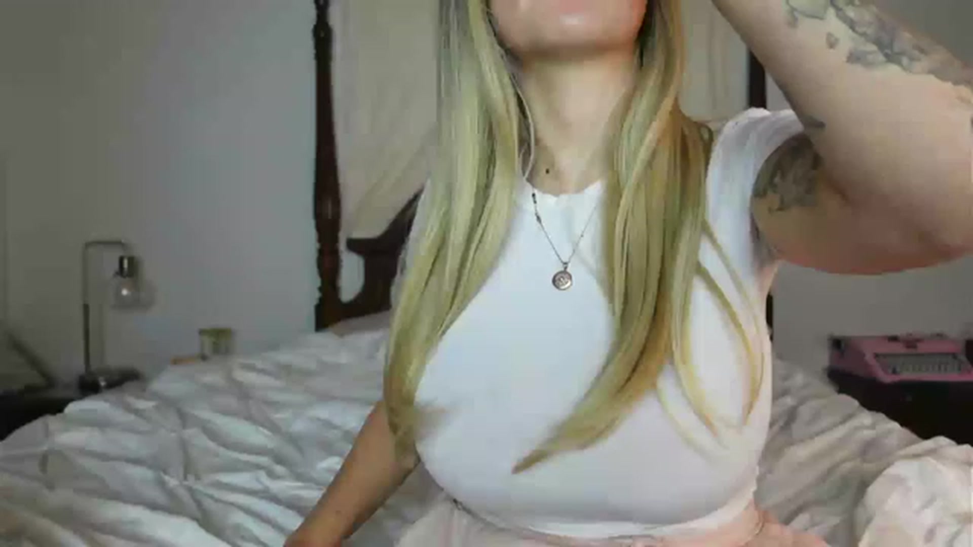 Gallery image thumbnail from BustyRedHeadx's myfreecams stream on, 03/02/2023, 10:11 image 18 of 20