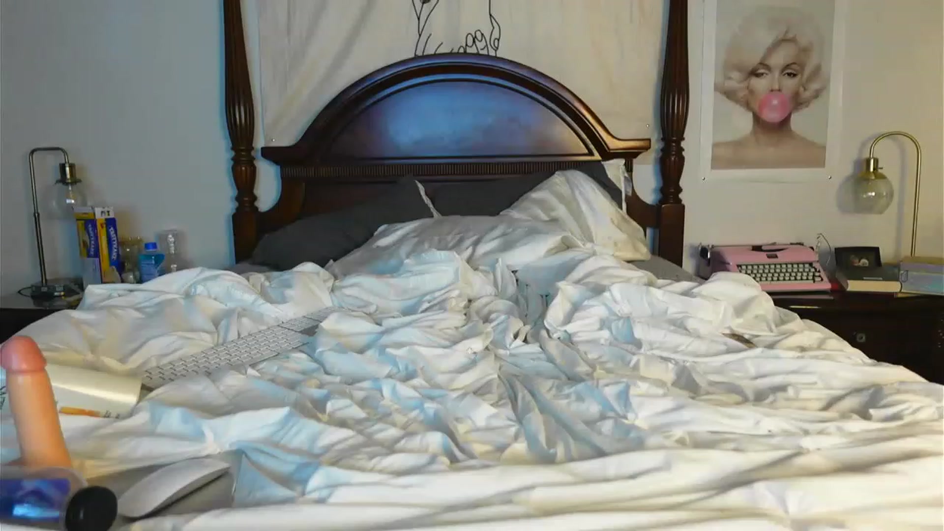 Gallery image thumbnail from BustyRedHeadx's myfreecams stream on, 03/23/2023, 03:08 image 18 of 20