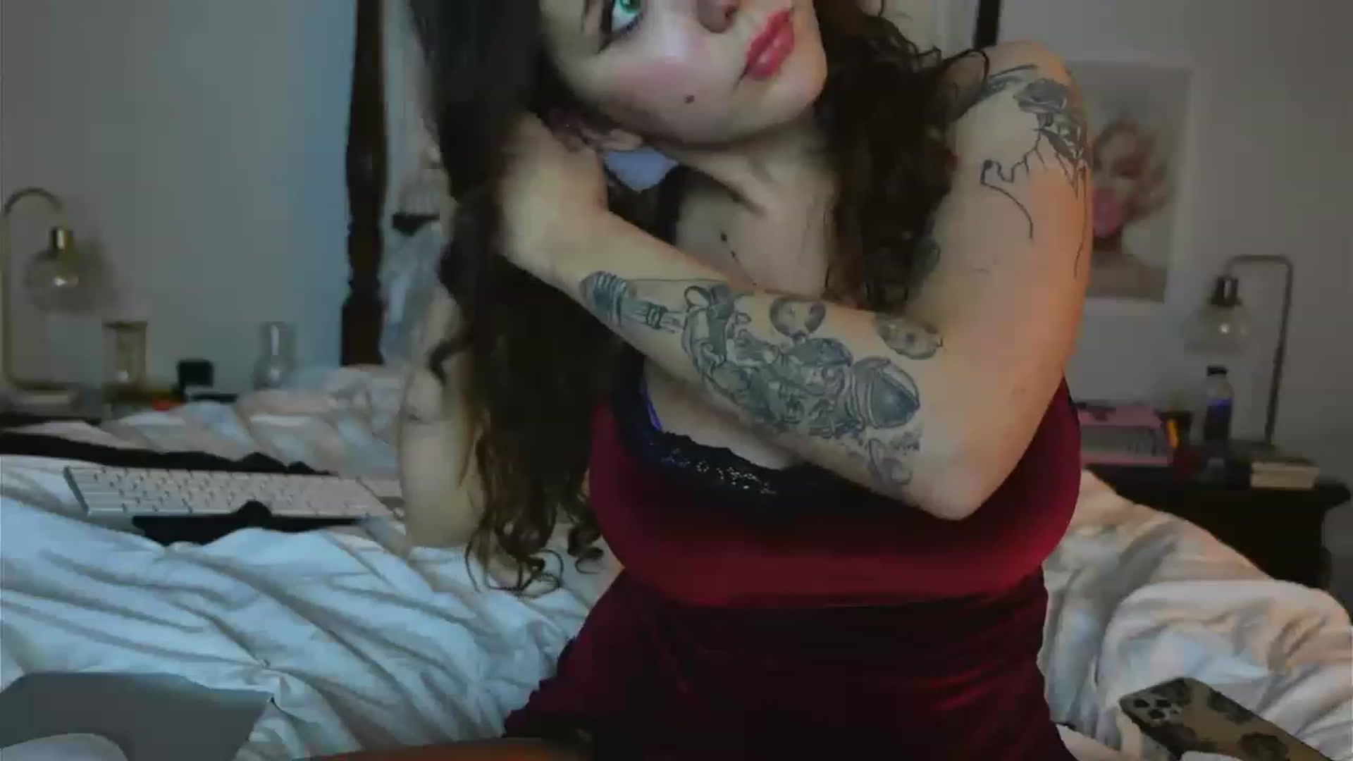 Gallery image thumbnail from BustyRedHeadx's myfreecams stream on, 04/12/2023, 06:42 image 3 of 20