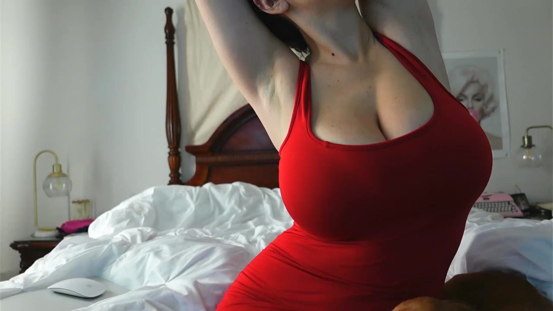 Gallery image thumbnail from BustyRedHeadx's myfreecams stream on, 04/20/2023, 22:19 image 18 of 20