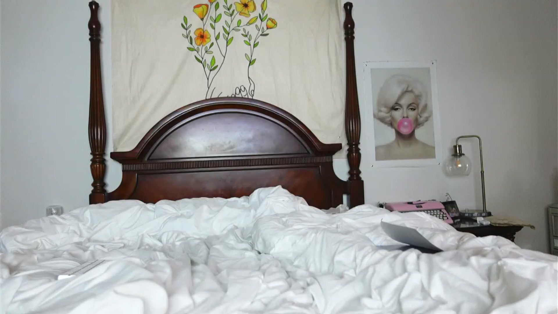 Gallery image thumbnail from BustyRedHeadx's myfreecams stream on, 04/21/2023, 04:26 image 18 of 20