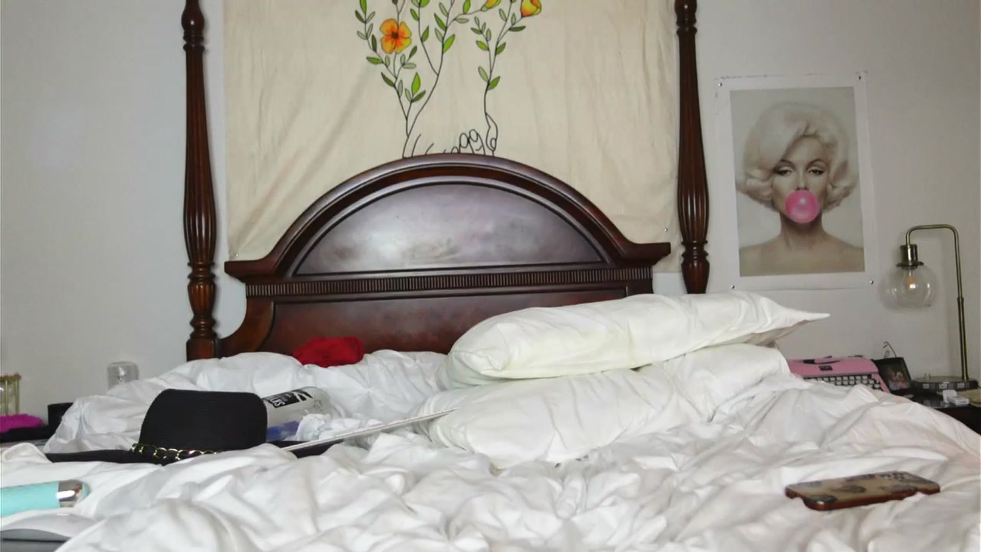 Gallery image thumbnail from BustyRedHeadx's myfreecams stream on, 04/21/2023, 08:33 image 20 of 20