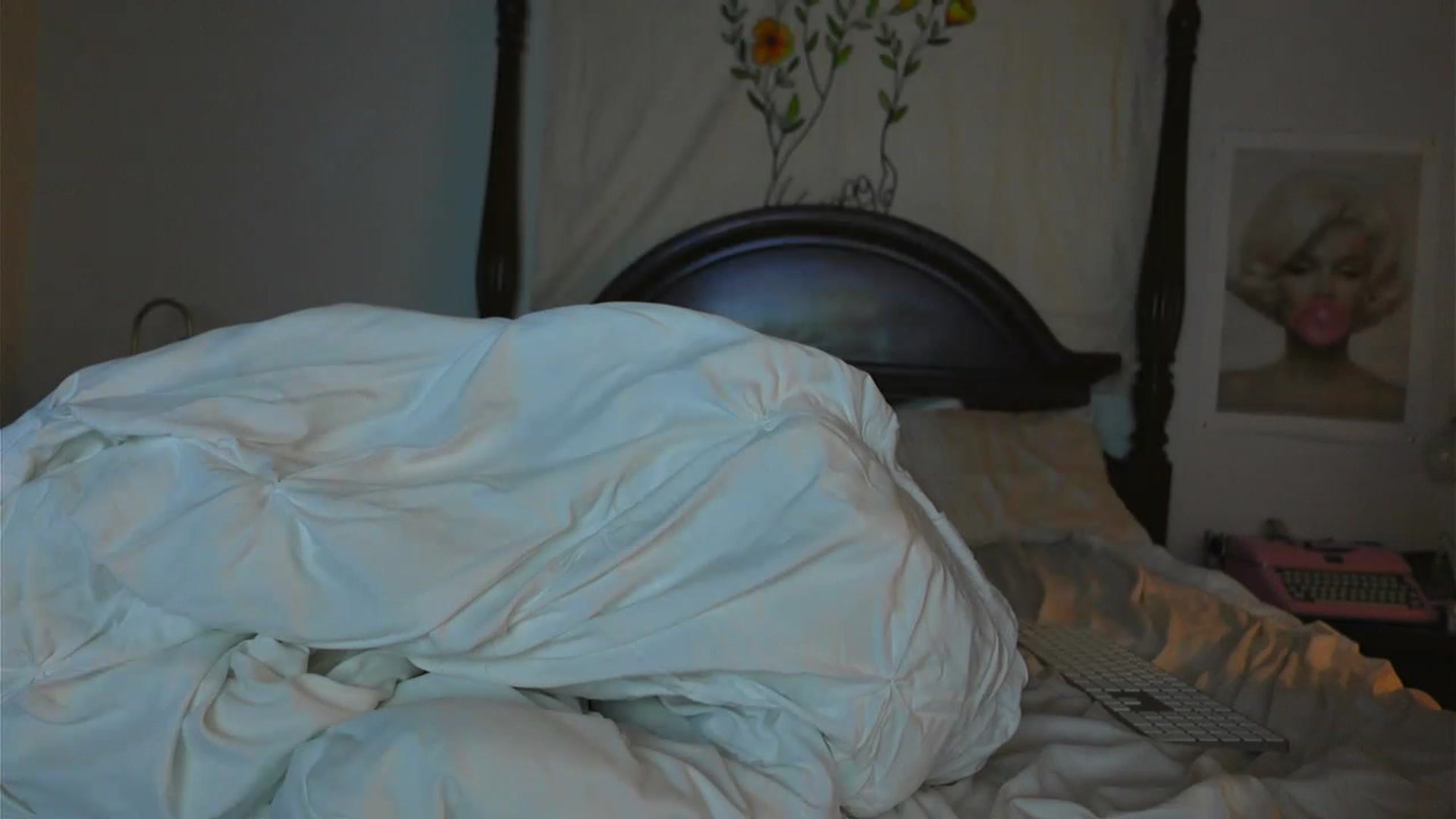 Gallery image thumbnail from BustyRedHeadx's myfreecams stream on, 05/18/2023, 08:14 image 17 of 20