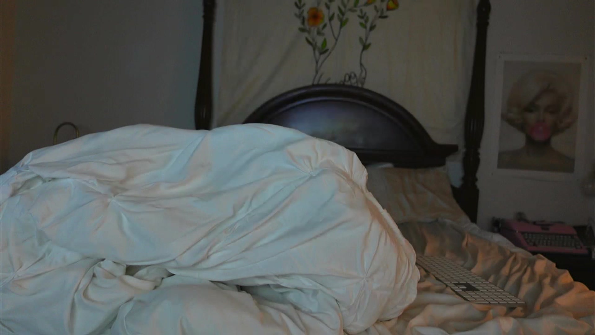 Gallery image thumbnail from BustyRedHeadx's myfreecams stream on, 05/18/2023, 08:14 image 18 of 20