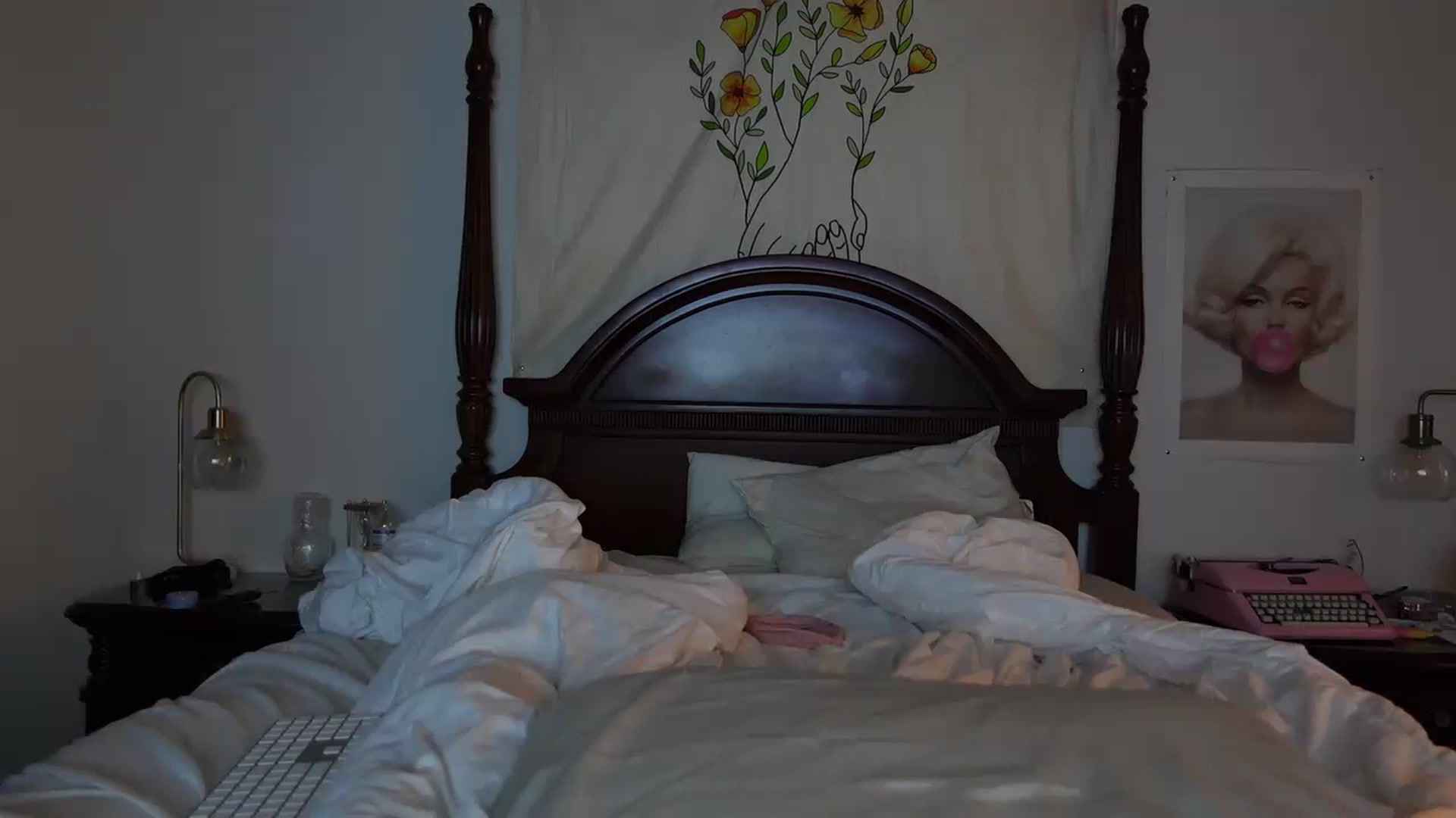 Gallery image thumbnail from BustyRedHeadx's myfreecams stream on, 08/06/2023, 06:17 image 10 of 20