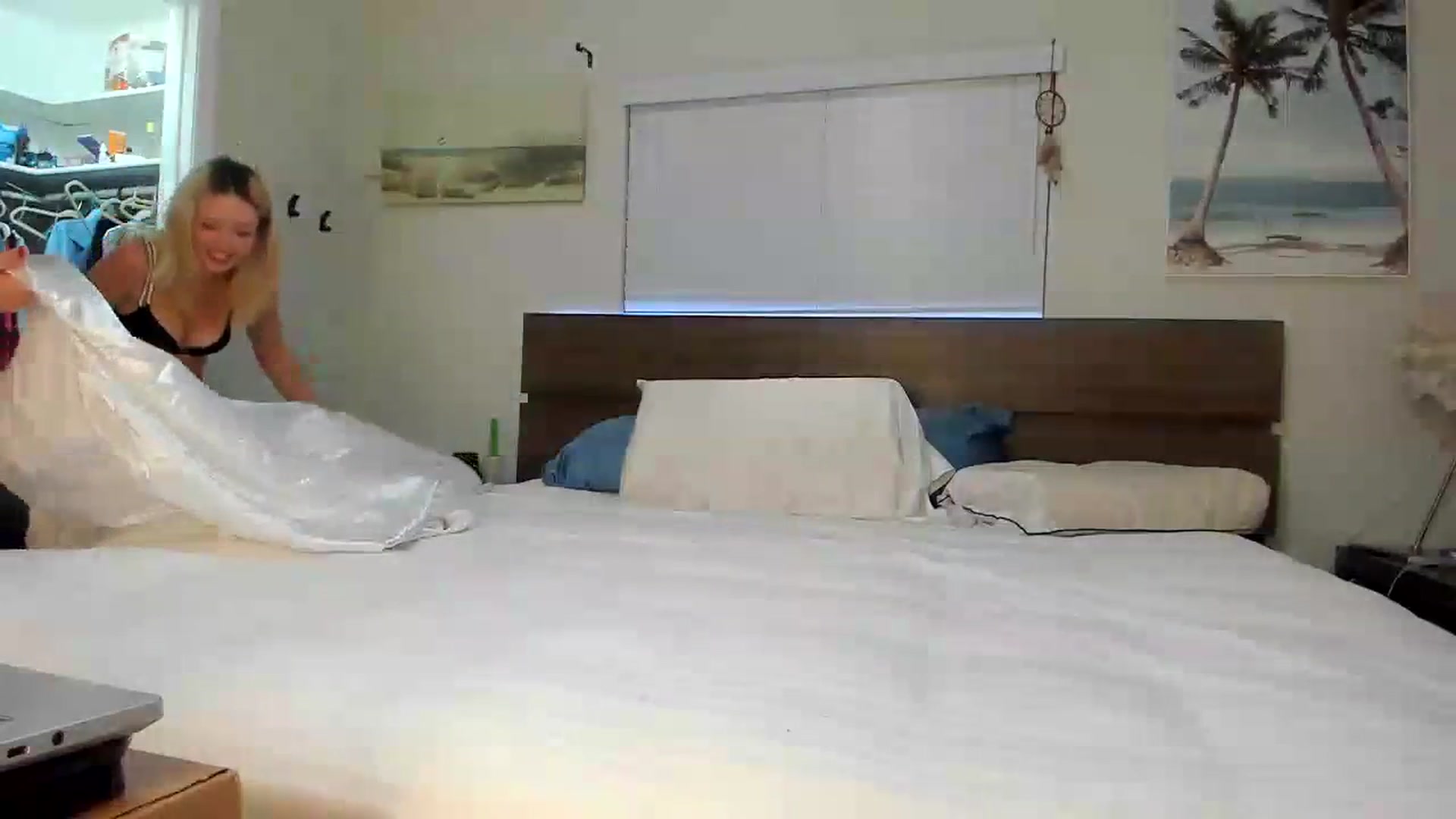 Gallery image thumbnail from BustyRedHeadx's myfreecams stream on, 03/03/2024, 06:56 image 2 of 20