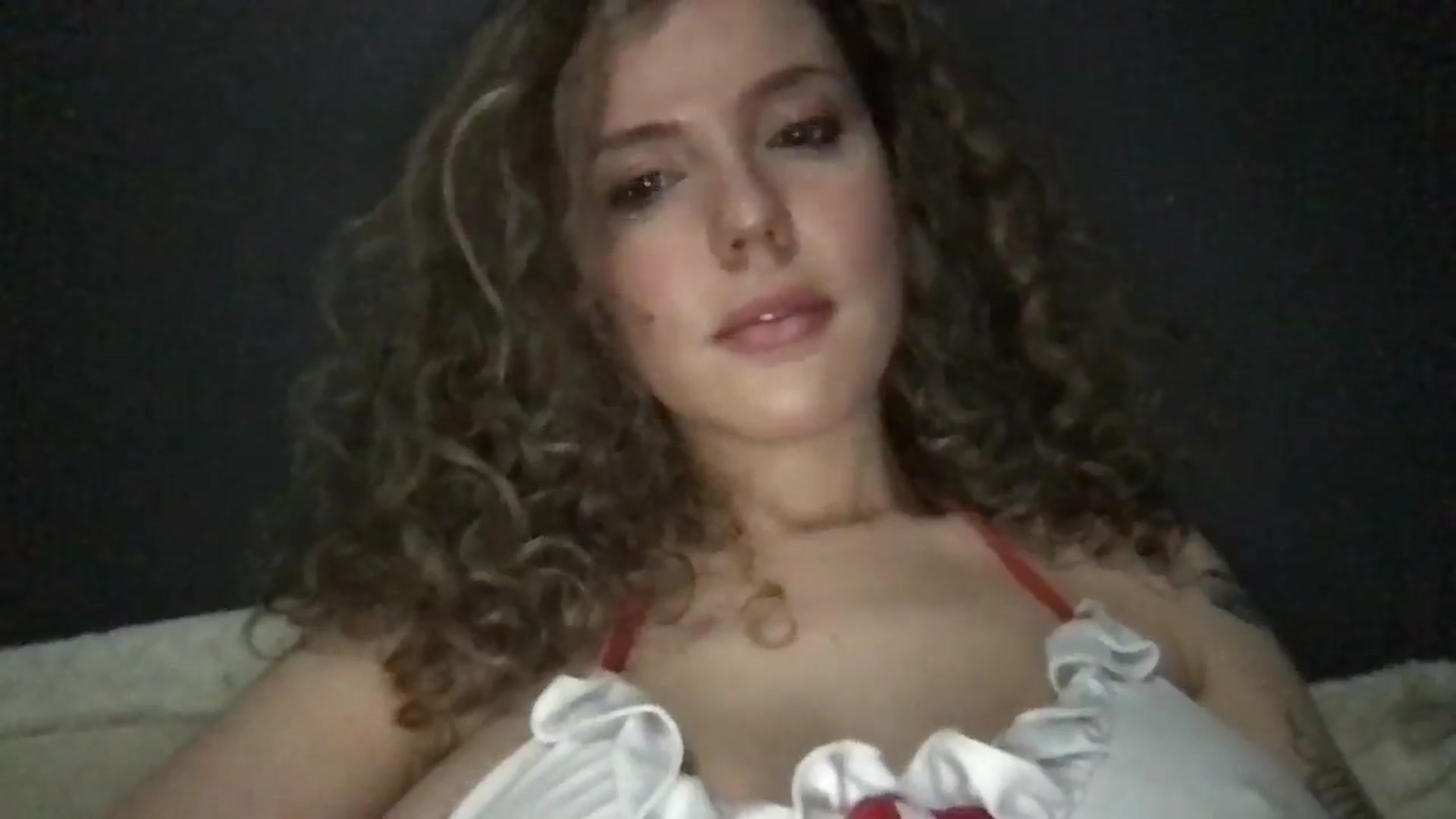 Gallery image thumbnail from BustyRedHeadx's myfreecams stream on, 02/27/2025, 08:29 image 7 of 20