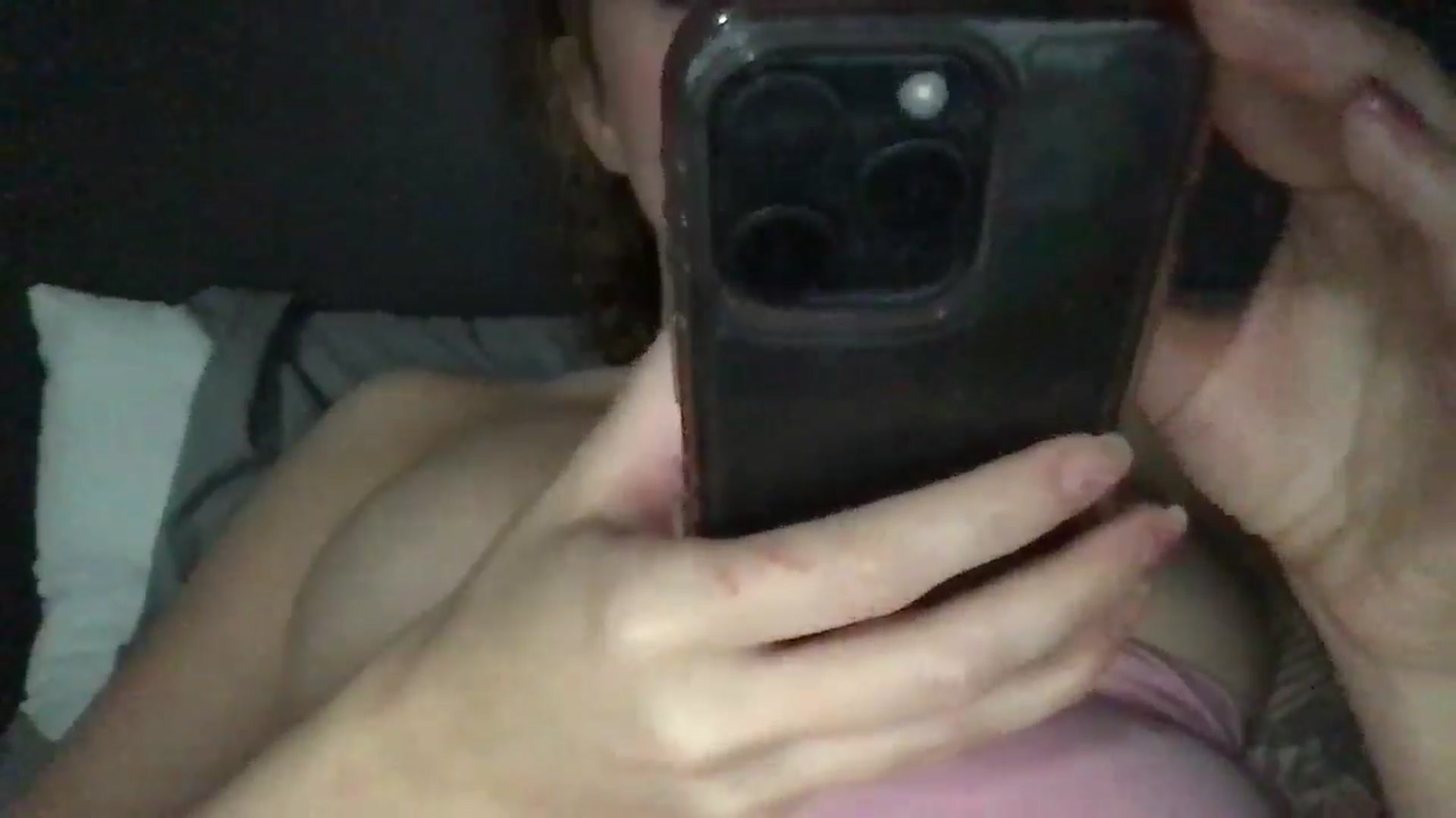 Gallery image thumbnail from BustyRedHeadx's myfreecams stream on, 03/26/2025, 04:37 image 17 of 20