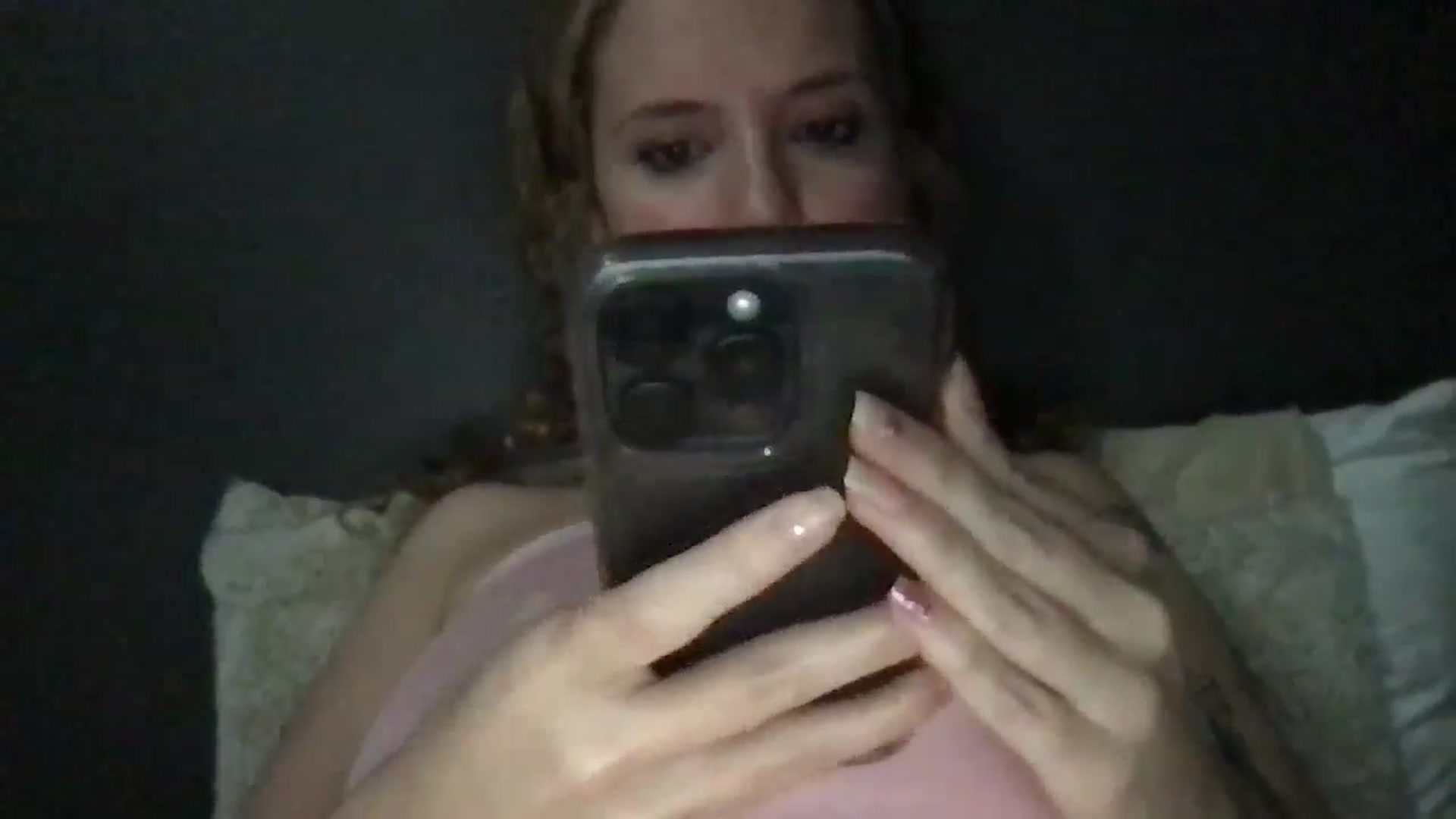 Gallery image thumbnail from BustyRedHeadx's myfreecams stream on, 03/26/2025, 05:17 image 8 of 20