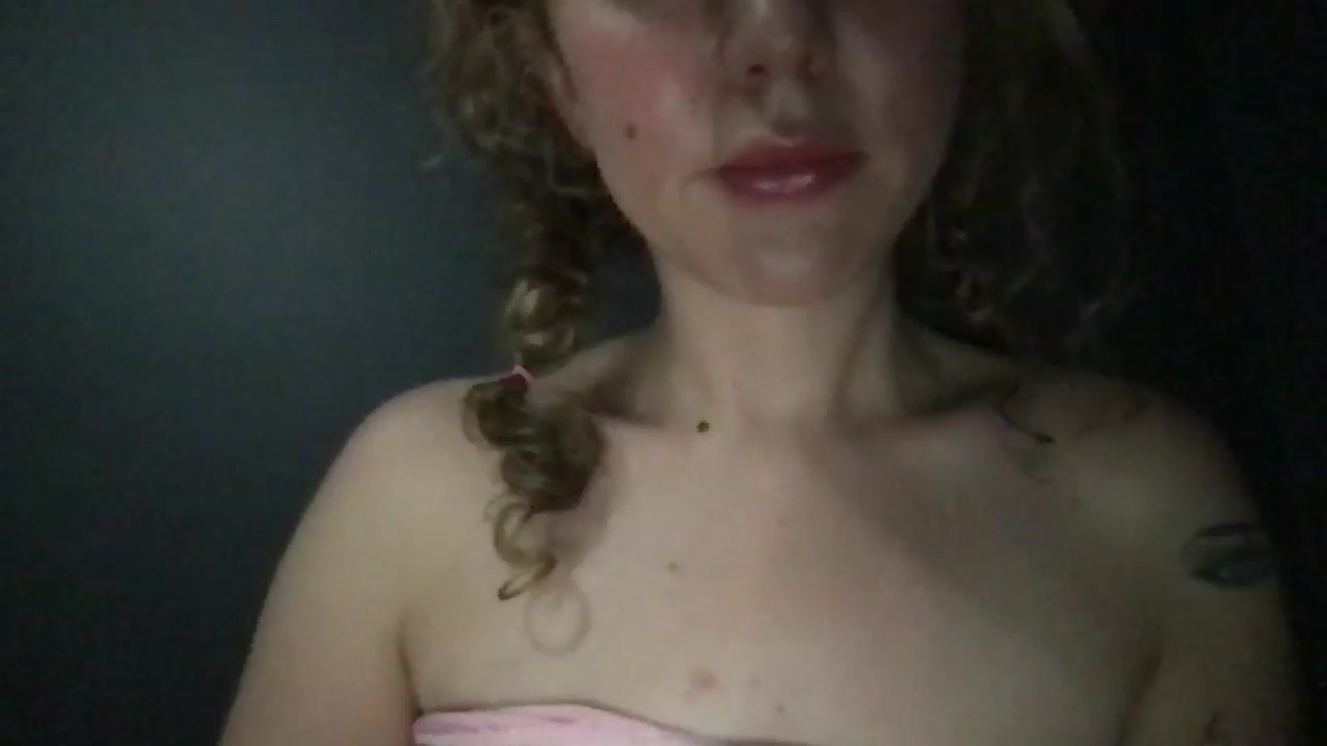 Gallery image thumbnail from BustyRedHeadx's myfreecams stream on, 03/26/2025, 05:17 image 19 of 20