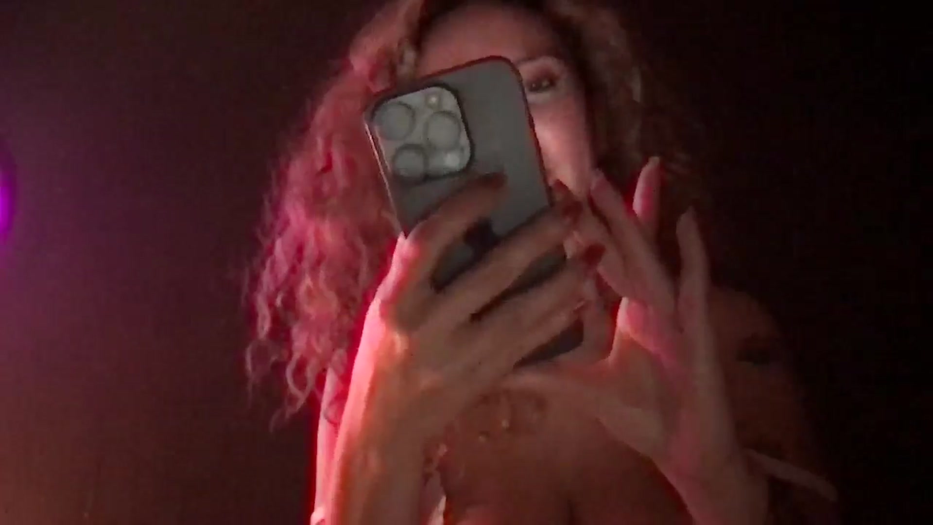 Gallery image thumbnail from BustyRedHeadx's myfreecams stream on, 05/29/2025, 06:27 image 13 of 20