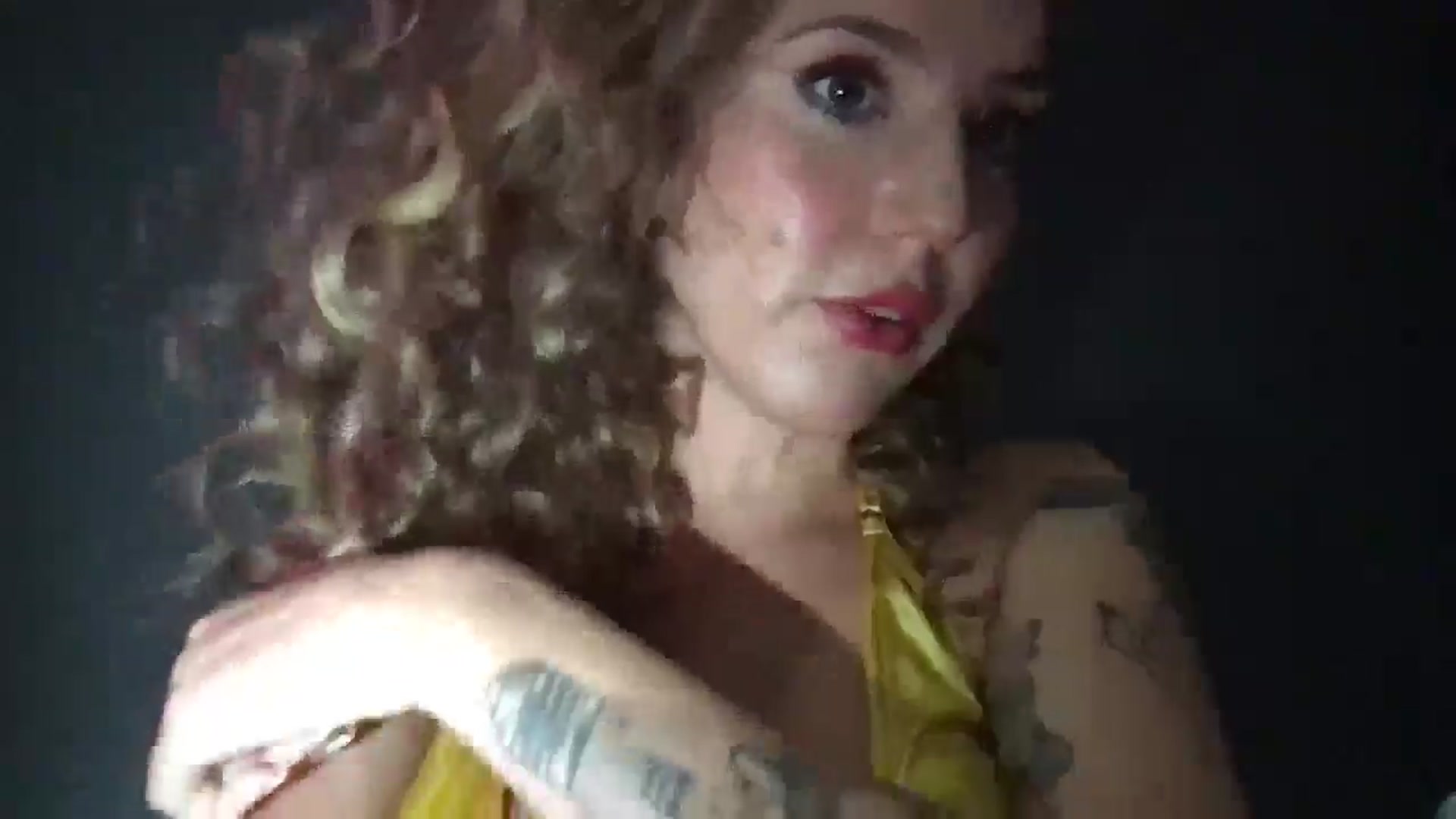 Gallery image thumbnail from BustyRedHeadx's myfreecams stream on, 06/27/2025, 23:20 image 16 of 20