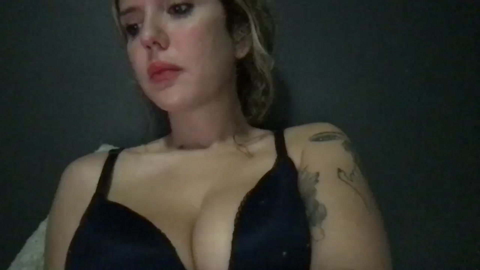 Gallery image thumbnail from BustyRedHeadx's myfreecams stream on, 07/02/2025, 08:13 image 17 of 20