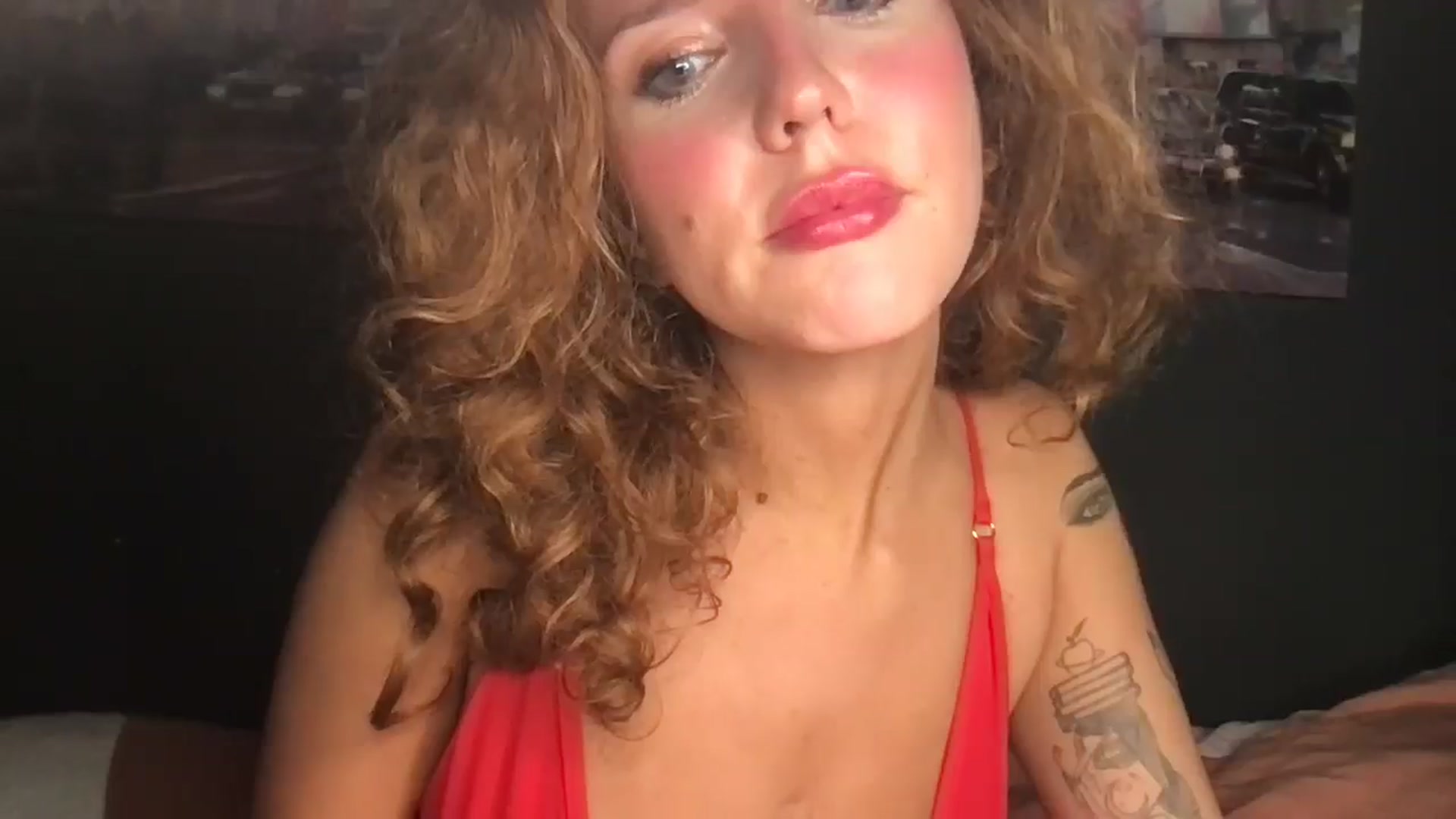 Gallery image thumbnail from BustyRedHeadx's myfreecams stream on, 10/28/2025, 05:22 image 11 of 20