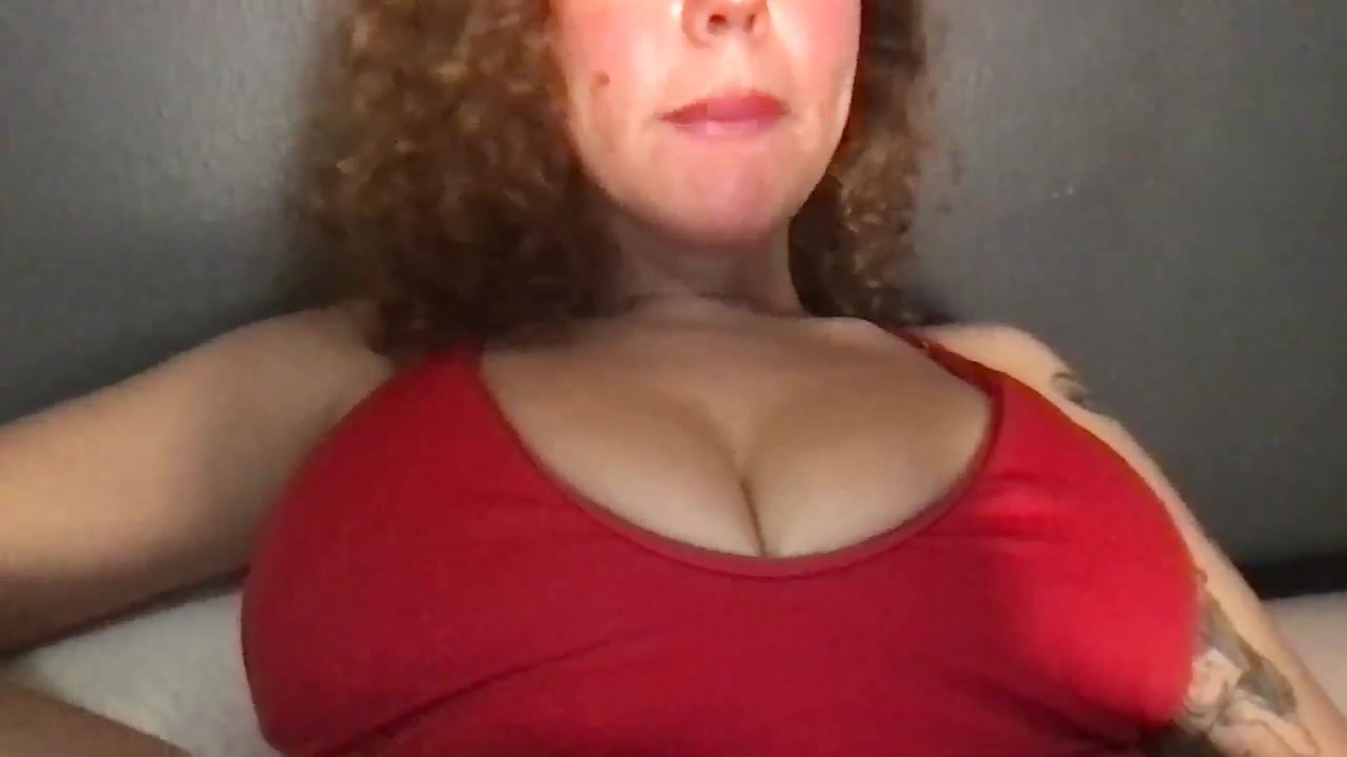 Gallery image thumbnail from BustyRedHeadx's myfreecams stream on, 11/21/2025, 10:07 image 11 of 20