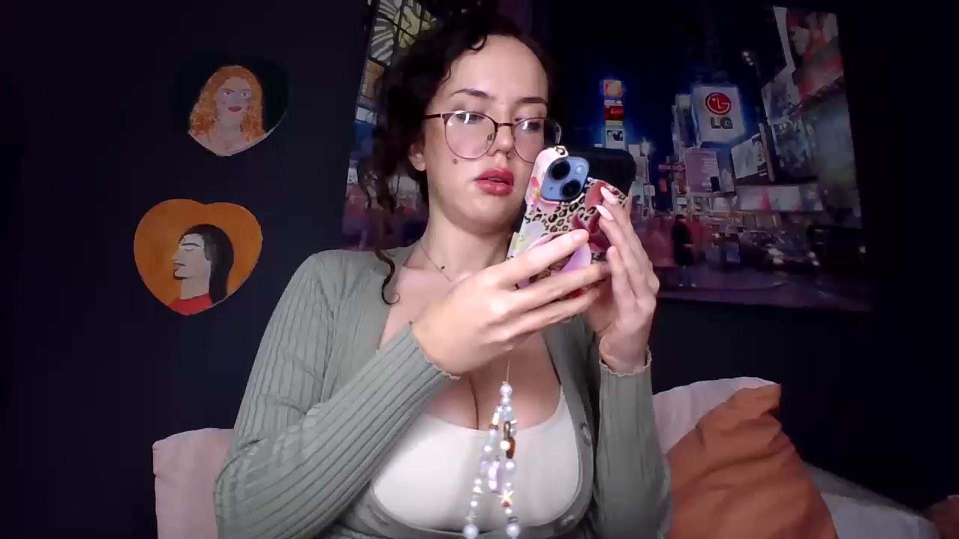 Gallery image thumbnail from BustyRedHeadx's myfreecams stream on, 04/30/2026, 18:10 image 12 of 20