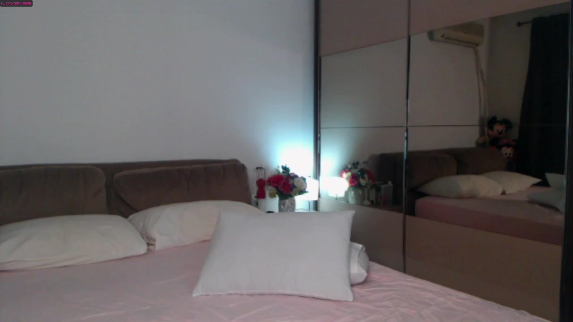 Gallery image thumbnail from Busty_Cristal's myfreecams stream on, 11/14/2022, 23:31 image 2 of 20