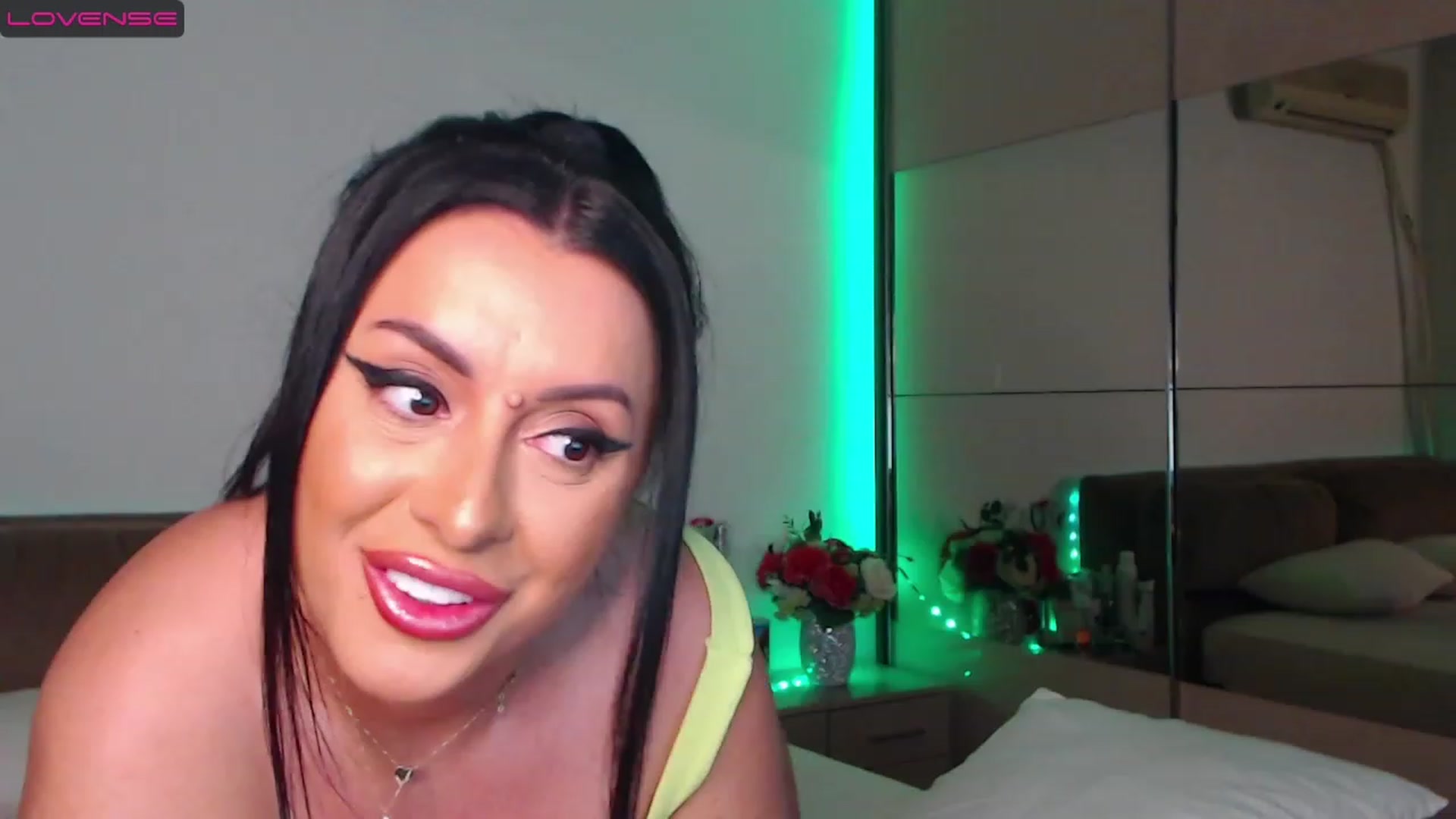 Gallery image thumbnail from Busty_Cristal's myfreecams stream on, 03/03/2023, 02:19 image 18 of 20
