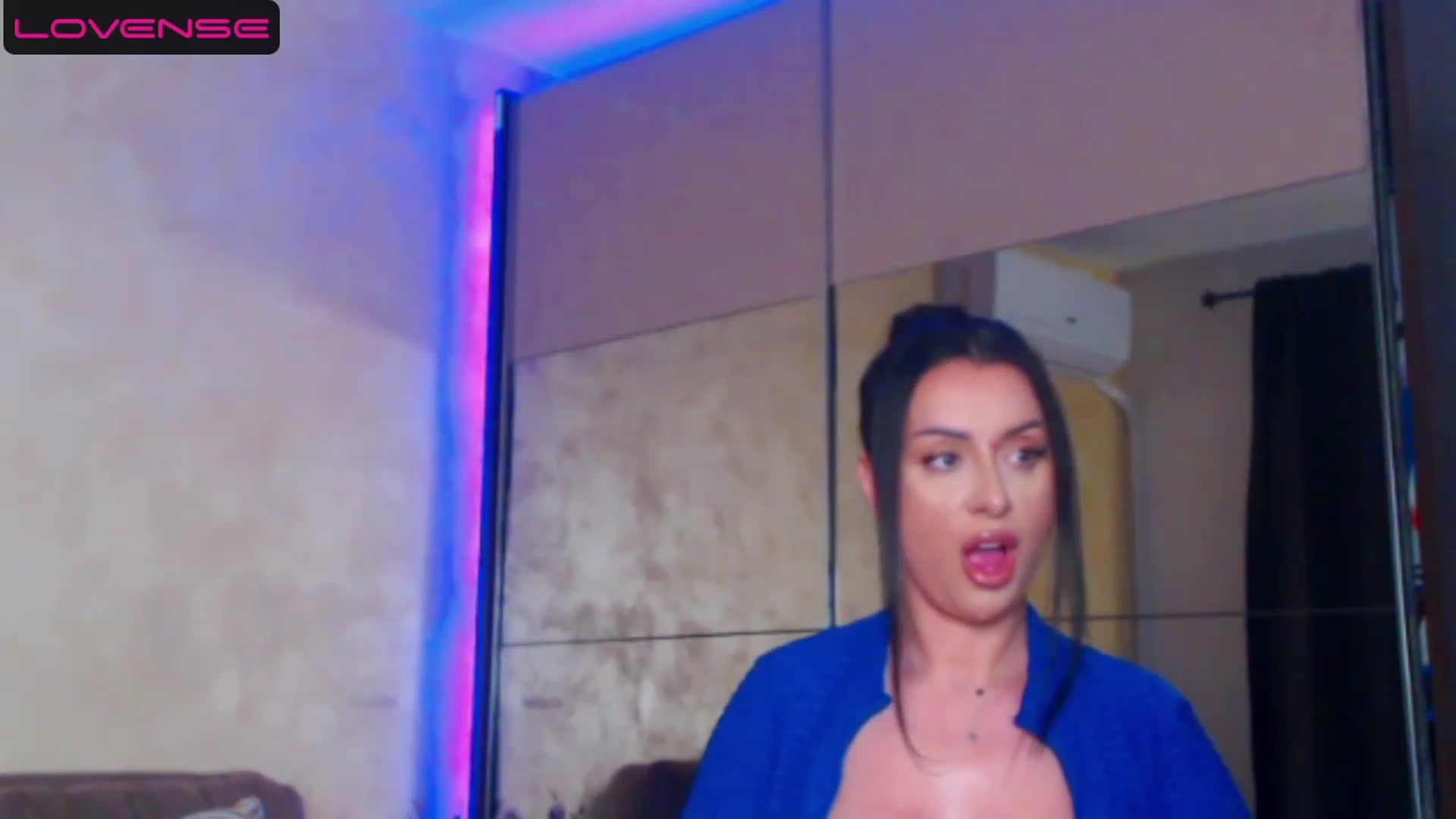 Gallery image thumbnail from Busty_Cristal's myfreecams stream on, 05/12/2023, 18:00 image 4 of 20