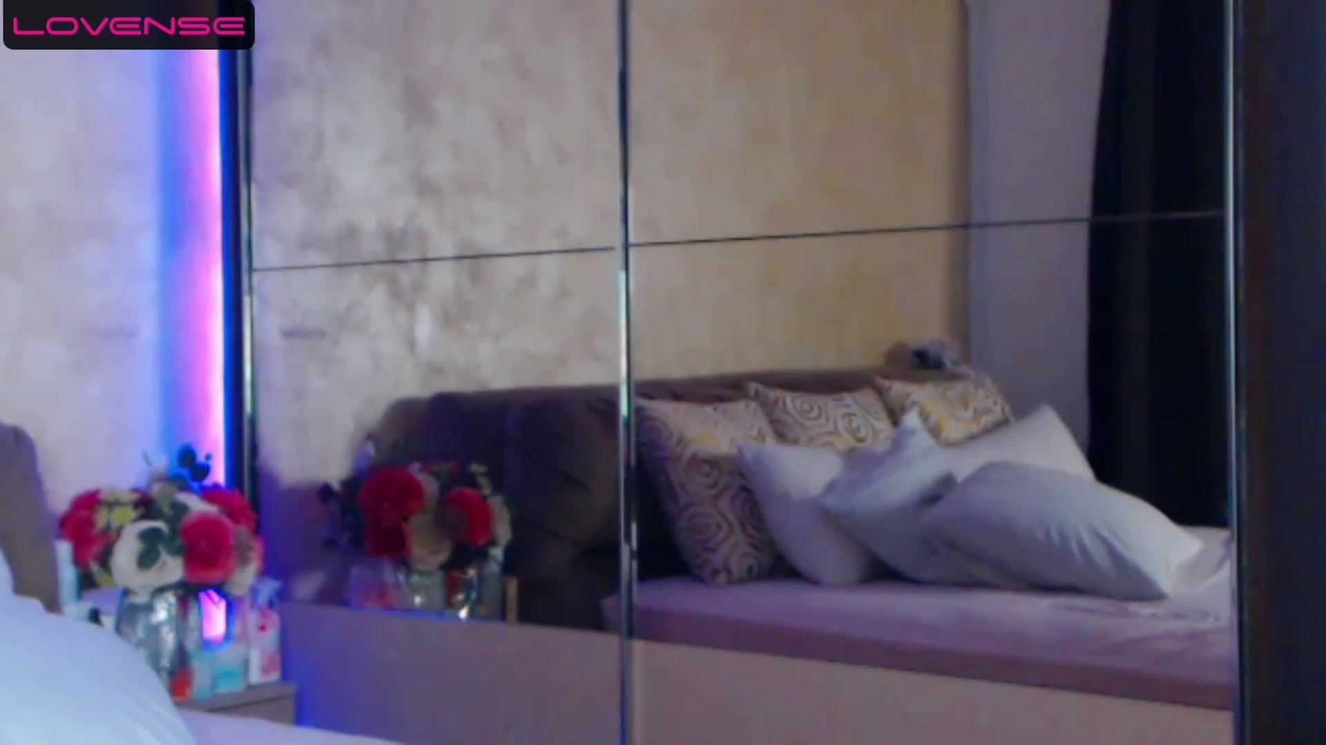 Gallery image thumbnail from Busty_Cristal's myfreecams stream on, 05/30/2023, 18:34 image 7 of 20