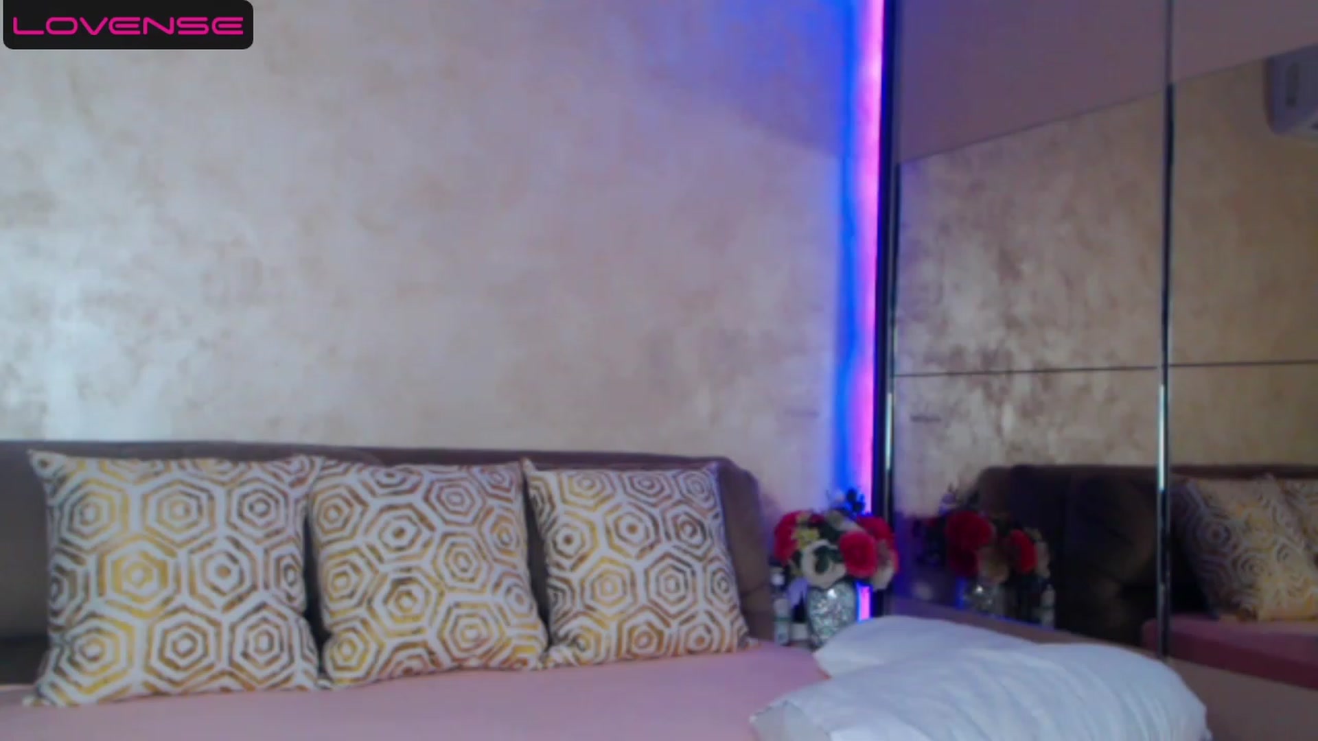 Gallery image thumbnail from Busty_Cristal's myfreecams stream on, 06/26/2023, 24:05 image 2 of 20