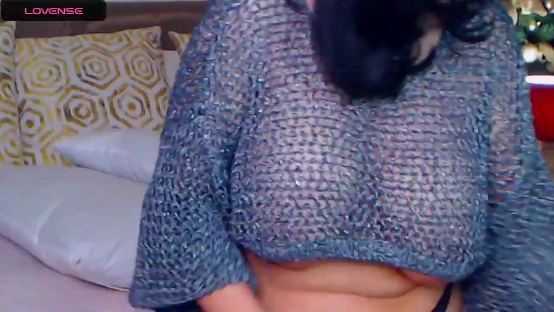 Gallery image thumbnail from Busty_Cristal's myfreecams stream on, 12/16/2023, 10:23 image 17 of 20
