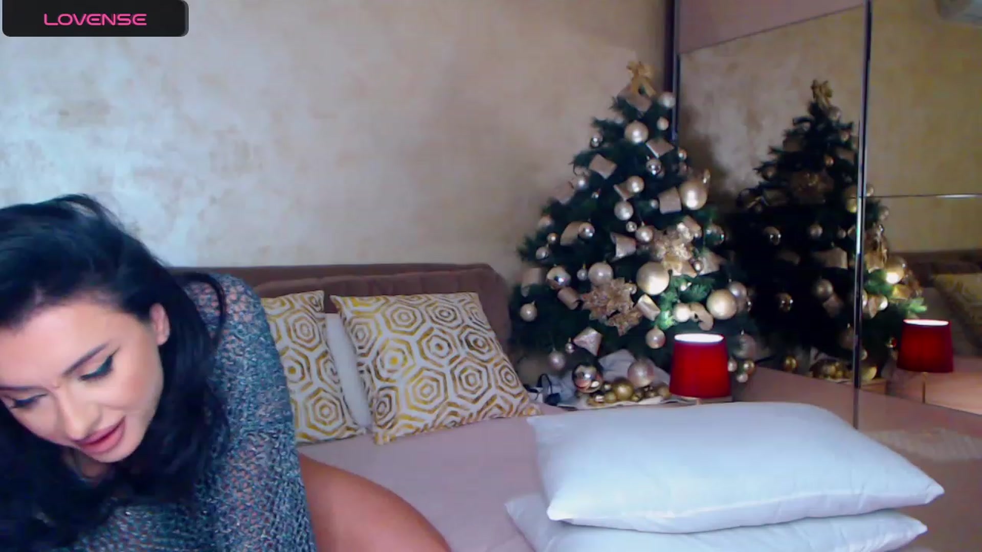 Gallery image thumbnail from Busty_Cristal's myfreecams stream on, 12/16/2023, 10:23 image 2 of 20