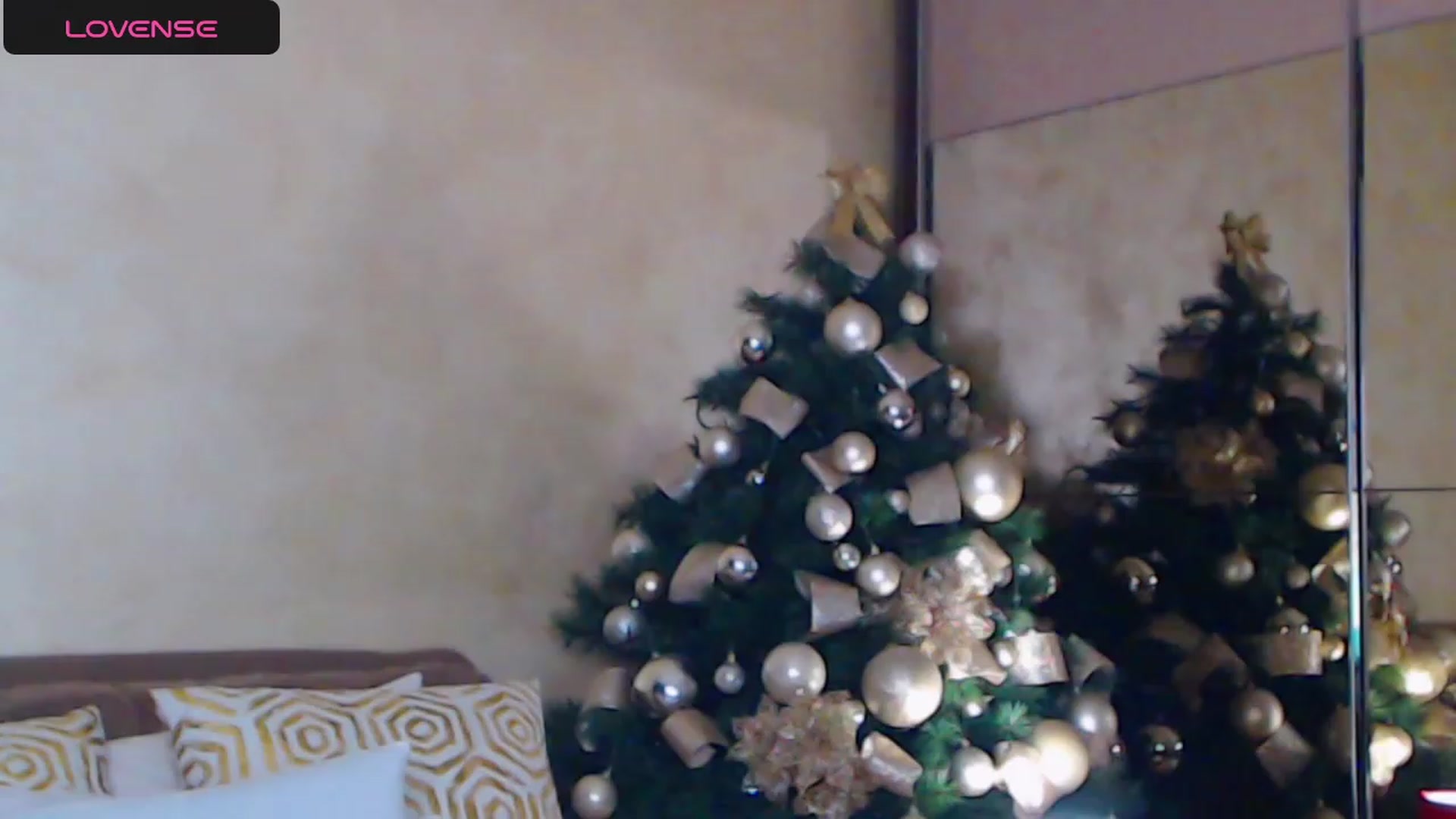 Gallery image thumbnail from Busty_Cristal's myfreecams stream on, 12/27/2023, 12:04 image 7 of 20