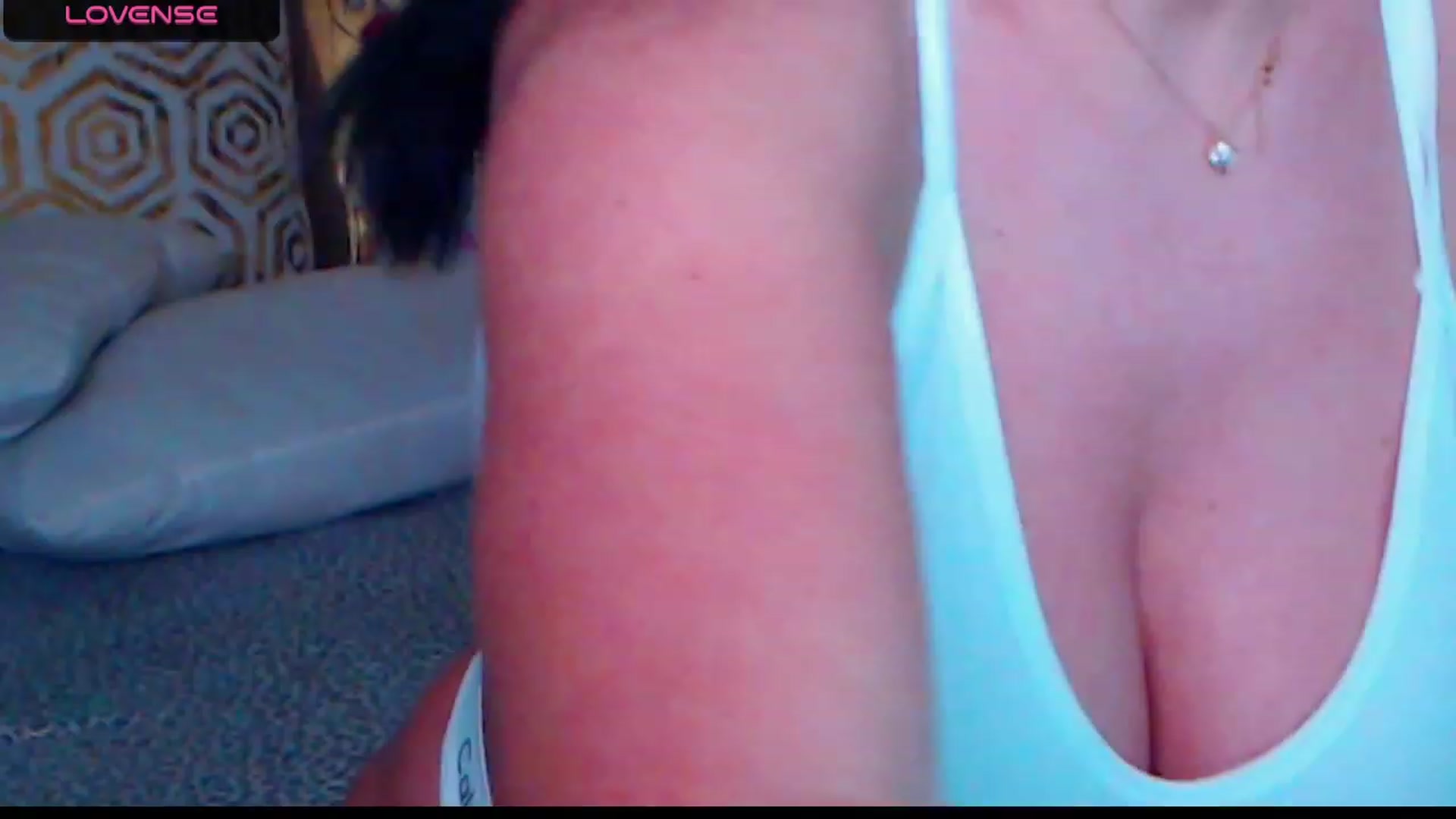 Gallery image thumbnail from Busty_Cristal's myfreecams stream on, 01/11/2024, 13:08 image 11 of 20