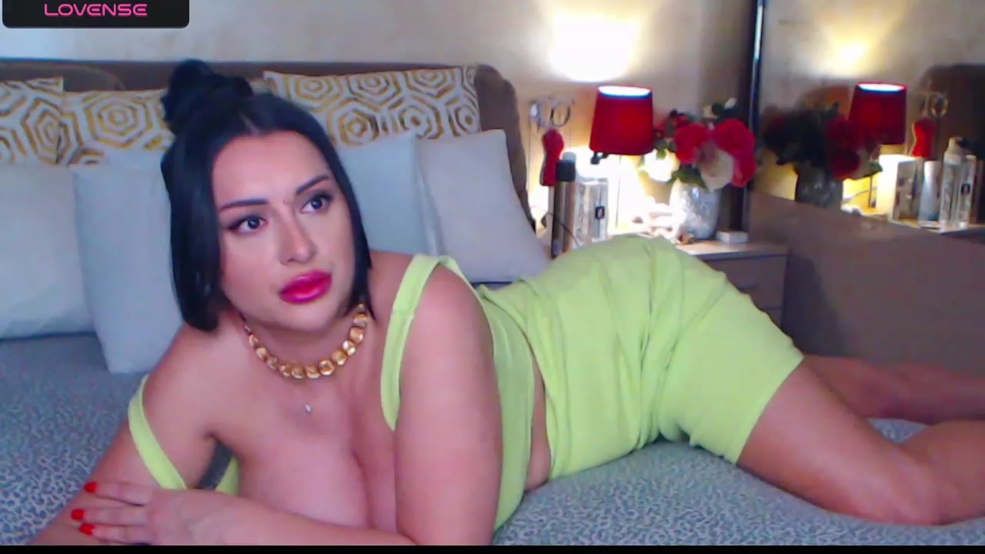 Gallery image thumbnail from Busty_Cristal's myfreecams stream on, 02/06/2024, 08:43 image 11 of 20