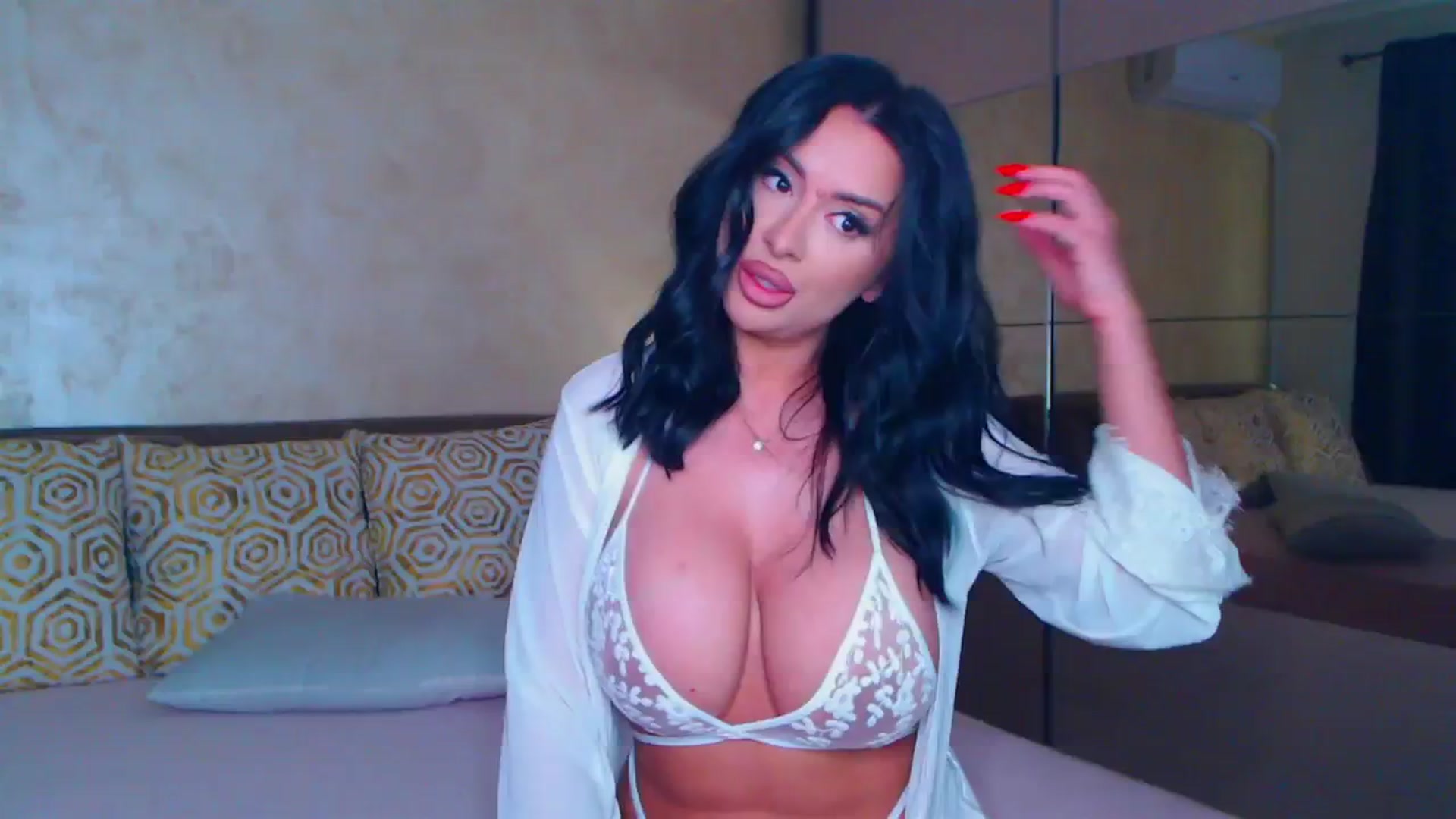 Gallery image thumbnail from Busty_Cristal's myfreecams stream on, 04/26/2024, 12:43 image 11 of 20