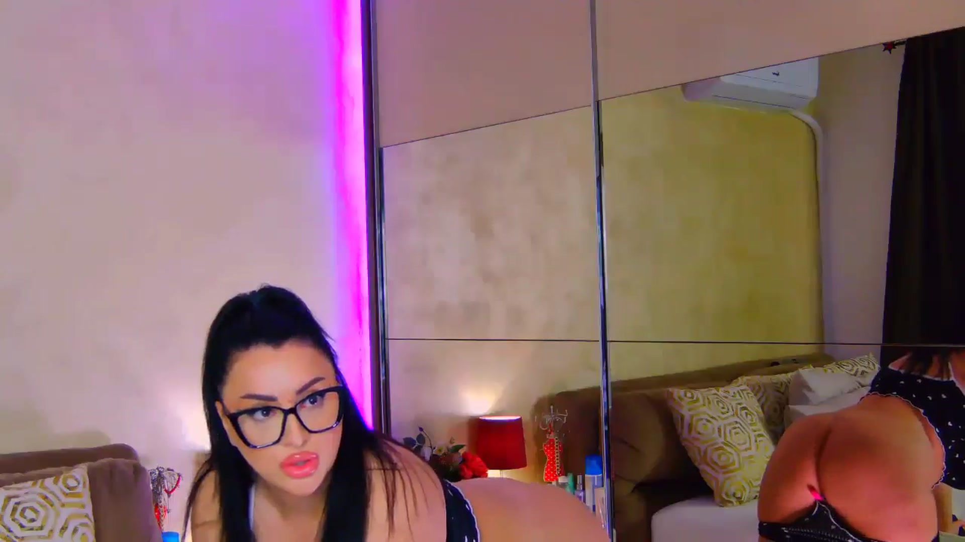 Gallery image thumbnail from Busty_Cristal's myfreecams stream on, 04/15/2025, 23:57 image 14 of 20