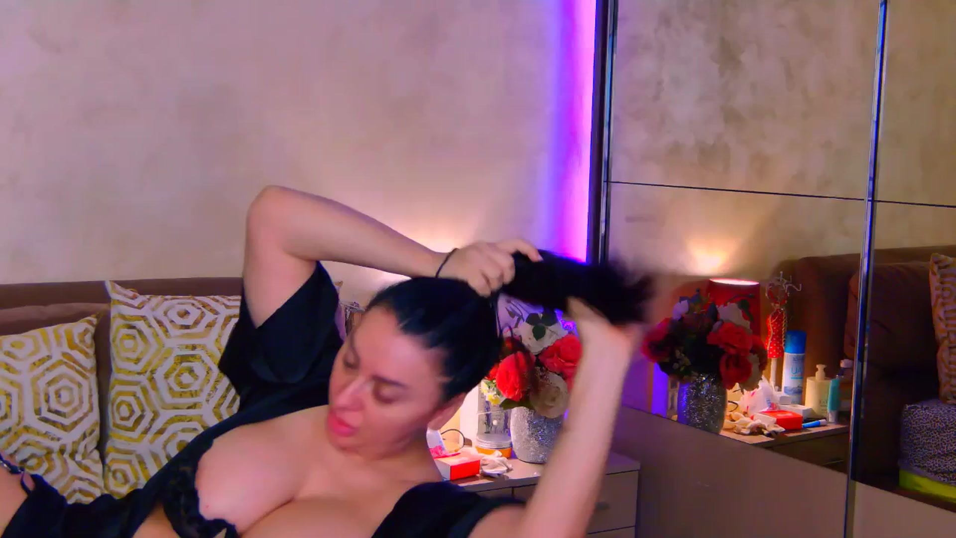 Gallery image thumbnail from Busty_Cristal's myfreecams stream on, 04/28/2025, 05:51 image 20 of 20