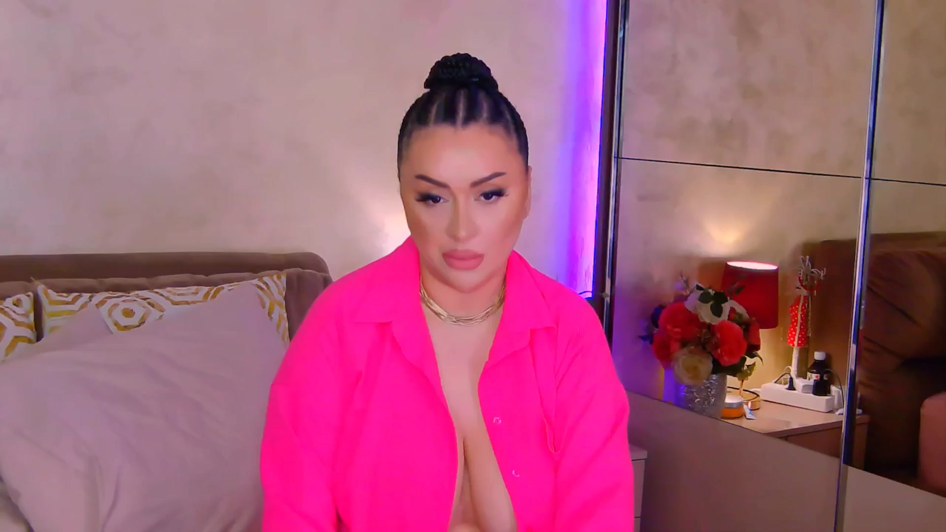 Gallery image thumbnail from Busty_Cristal's myfreecams stream on, 05/27/2025, 23:47 image 1 of 20