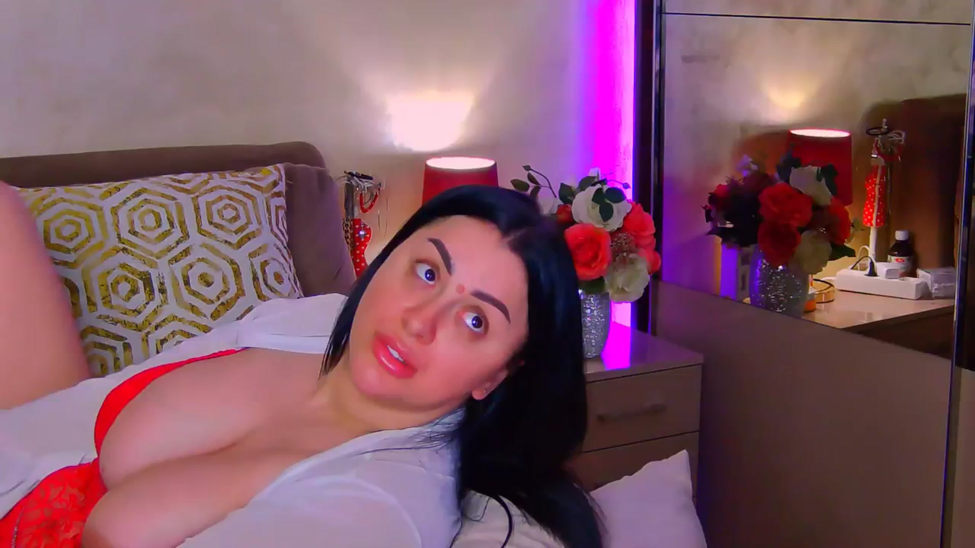 Gallery image thumbnail from Busty_Cristal's myfreecams stream on, 06/01/2025, 22:54 image 9 of 20