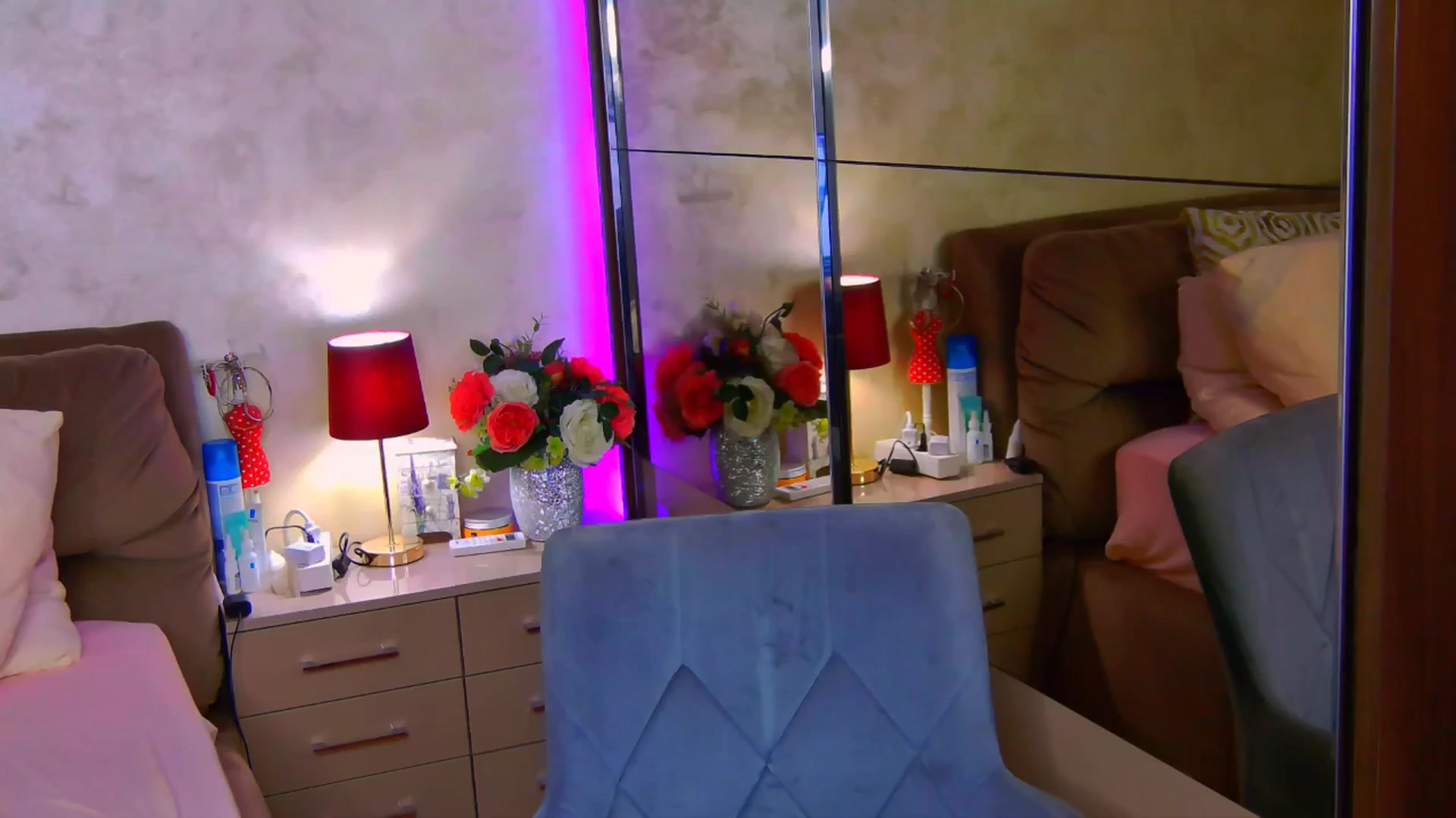 Gallery image thumbnail from Busty_Cristal's myfreecams stream on, 09/30/2025, 22:56 image 1 of 20