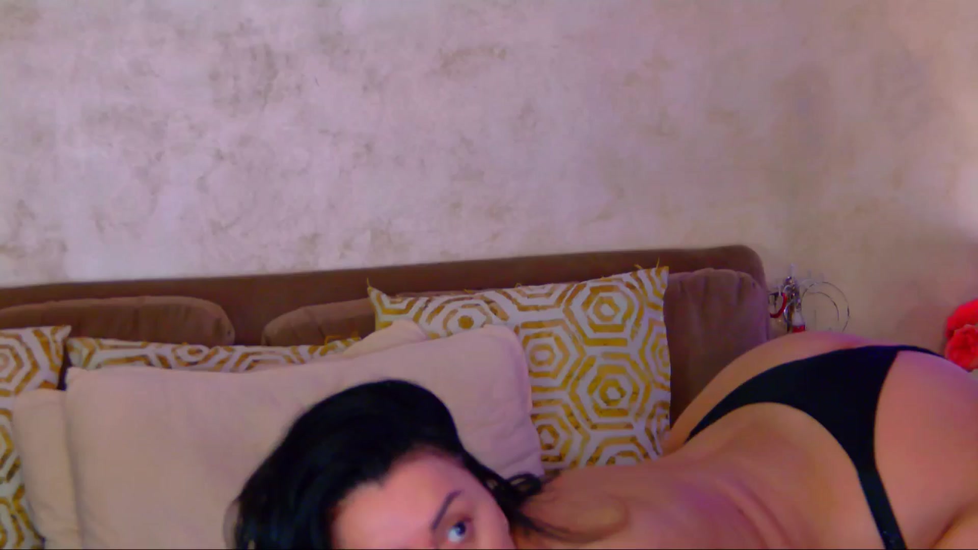 Gallery image thumbnail from Busty_Cristal's myfreecams stream on, 11/16/2025, 14:37 image 15 of 20
